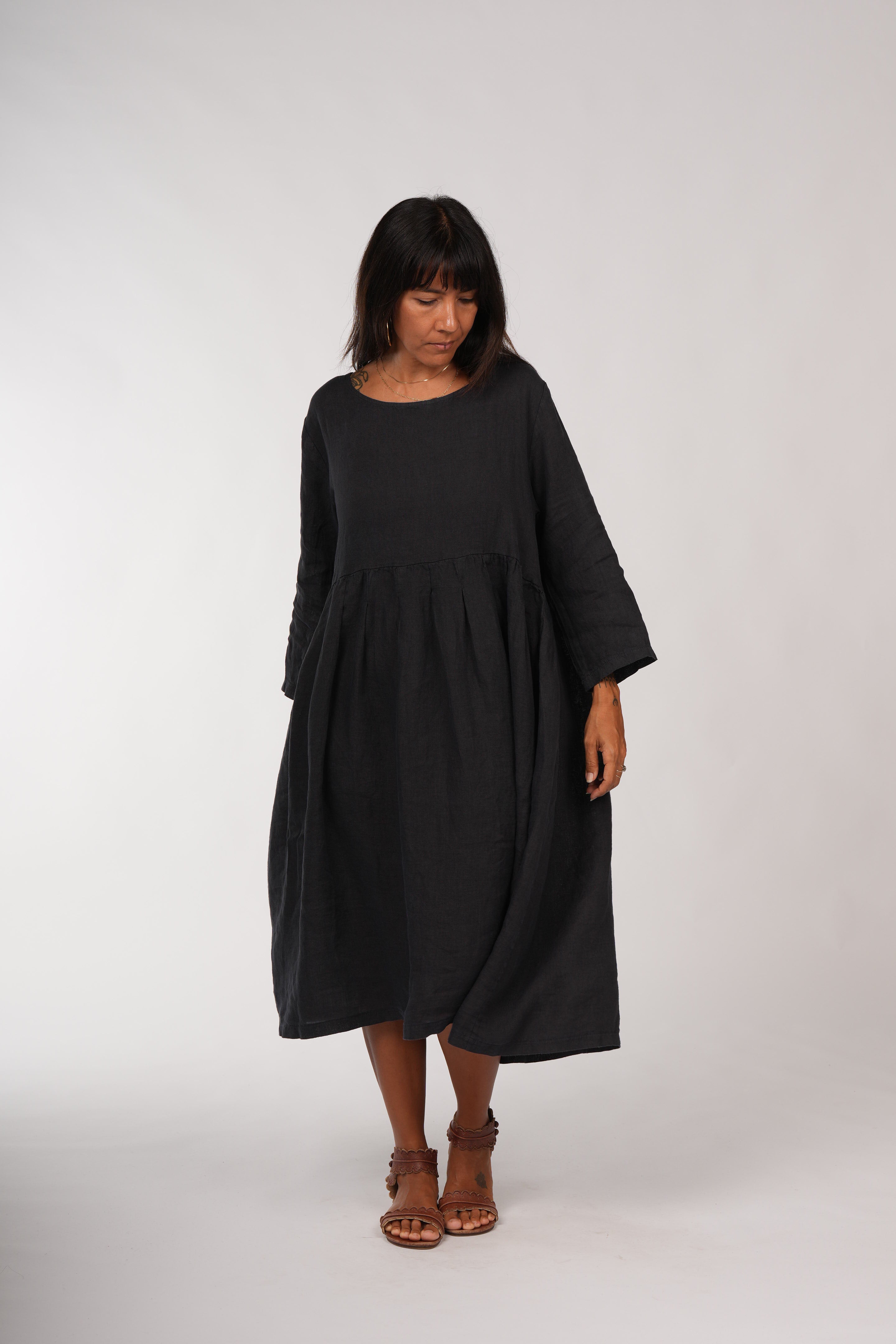 Journee Baggy Linen Dress