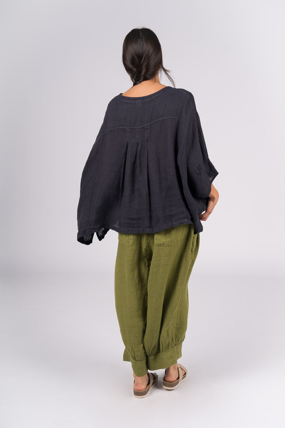 Montaigne Agathe Short Sleeve Linen Top Navy4