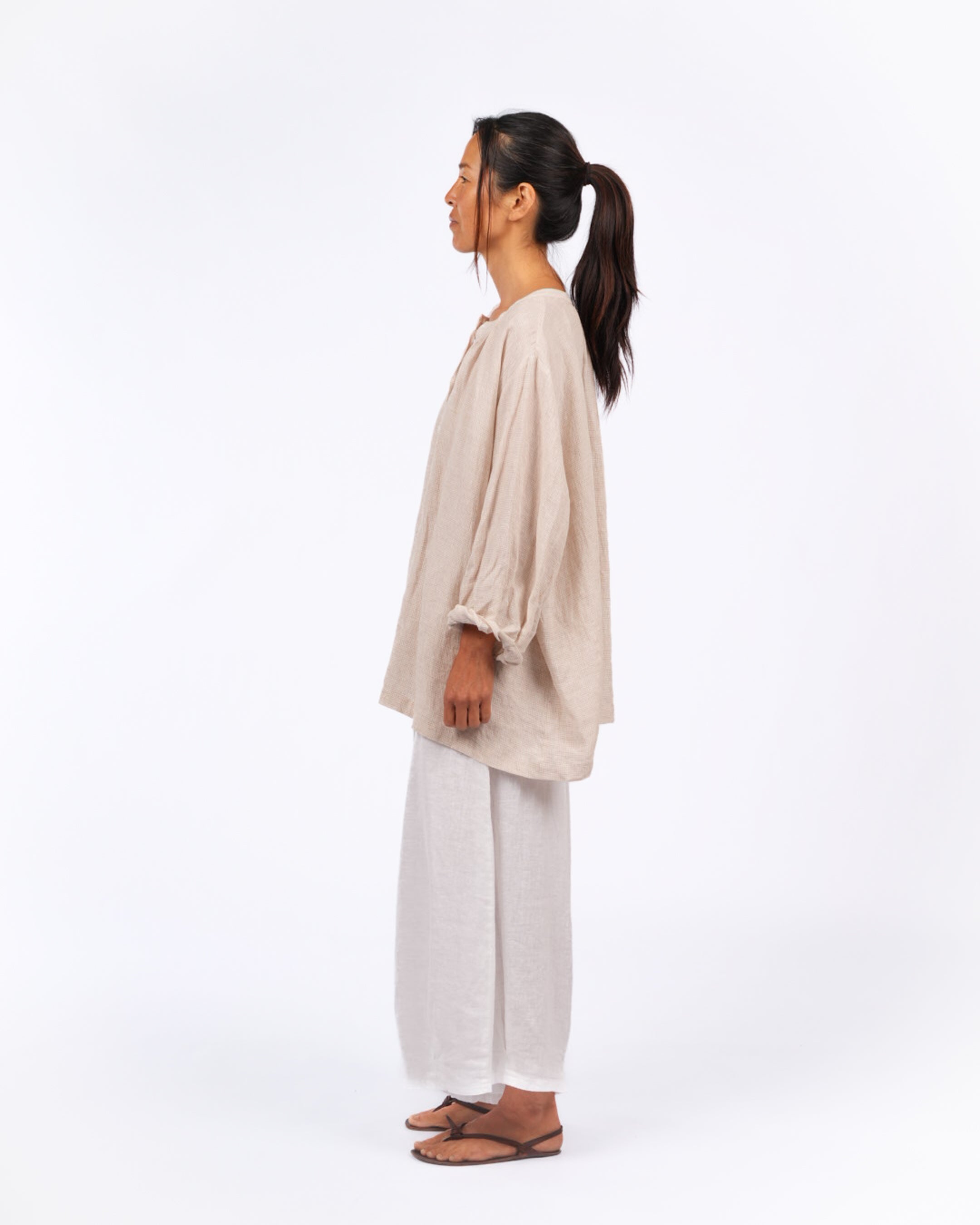 Montaigne Carmen Linen Top in Fine Houndstooth Natural2