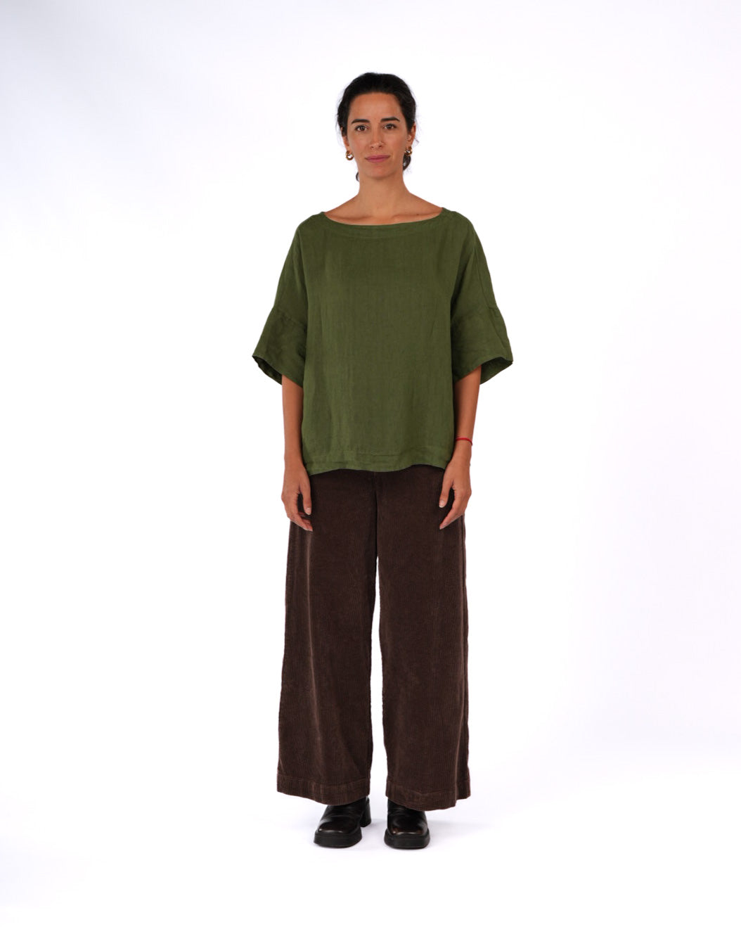 Montaigne Celine Short Sleeved Linen Top Forest1