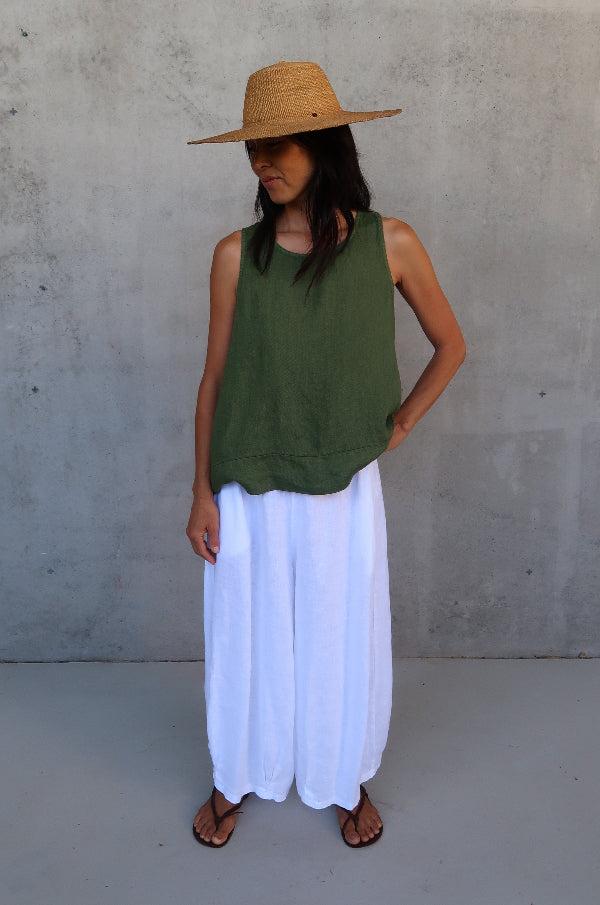 Montaigne Eadie Linen Pant with Gathering Detail White