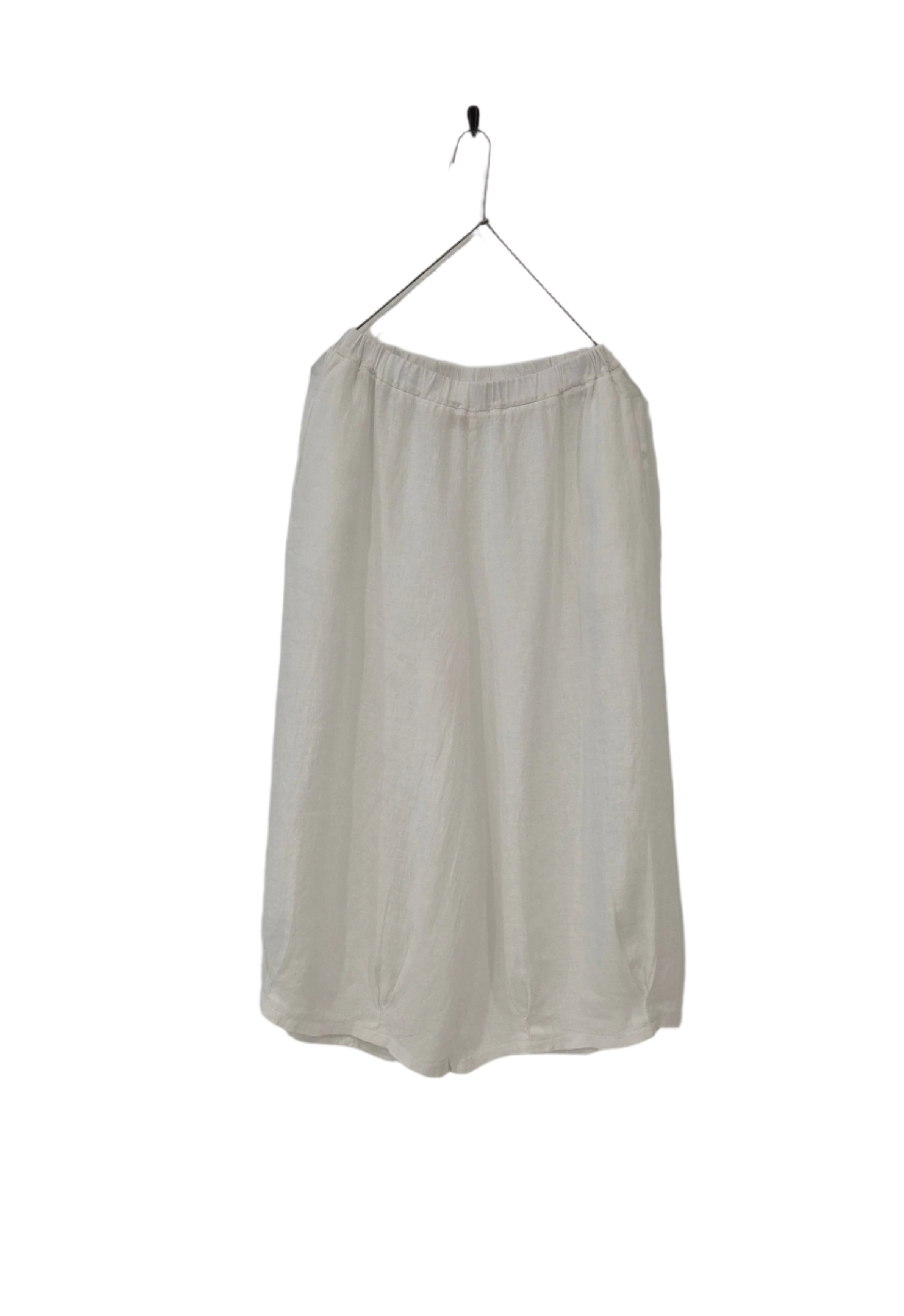 Montaigne Eadie Linen Pant with Gathering Detail White1