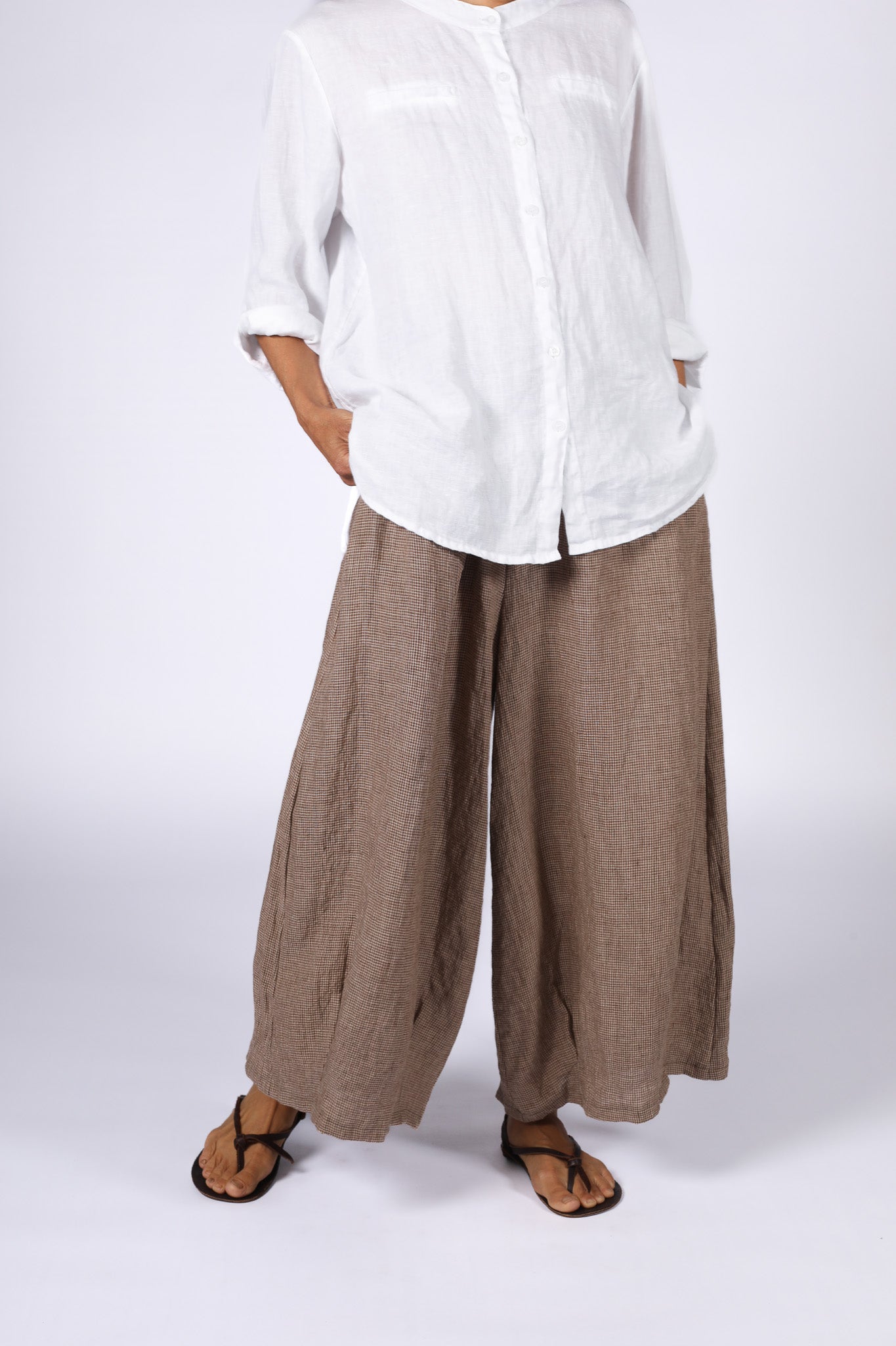 Montaigne Eadie Linen Pants in Fine Houndstooth Brown7