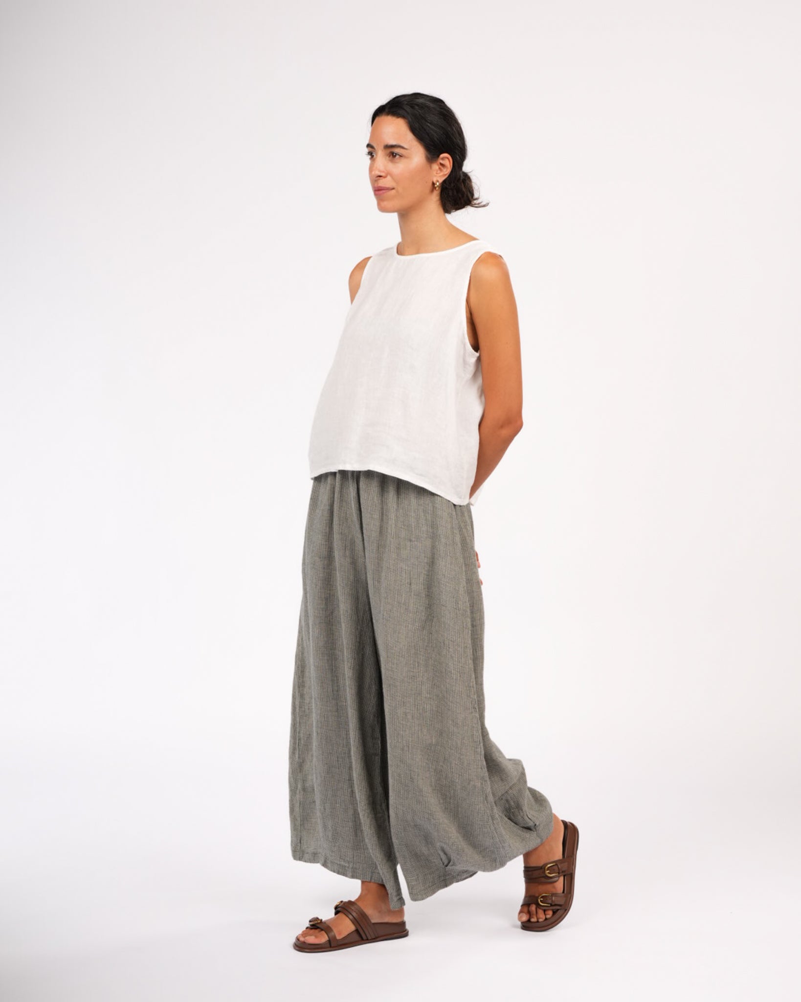 Montaigne Eadie Linen Pants in Fine Houndstooth Green5