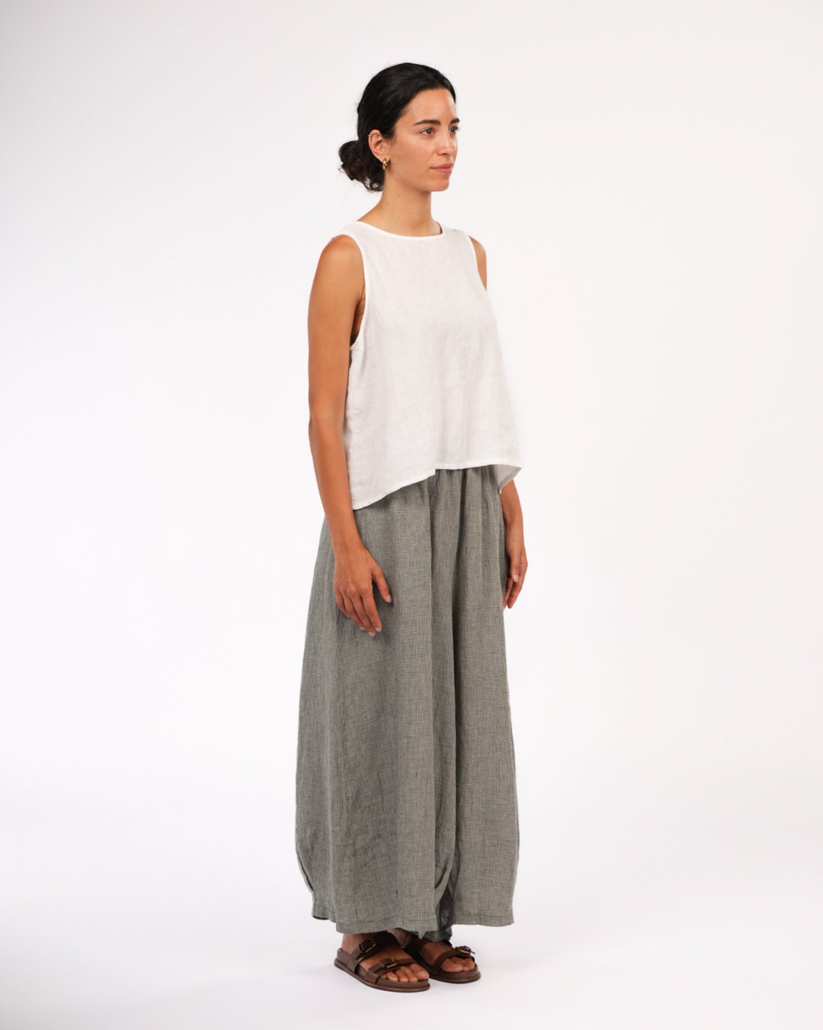 Montaigne Eadie Linen Pants in Fine Houndstooth Green6