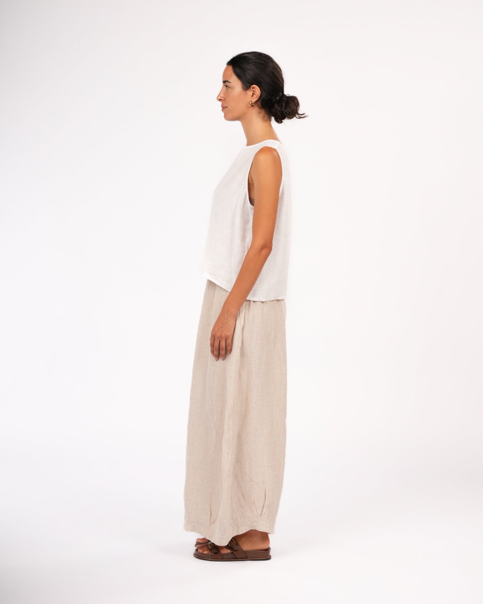 Montaigne Eadie Linen Pants in Fine Houndstooth Natural3