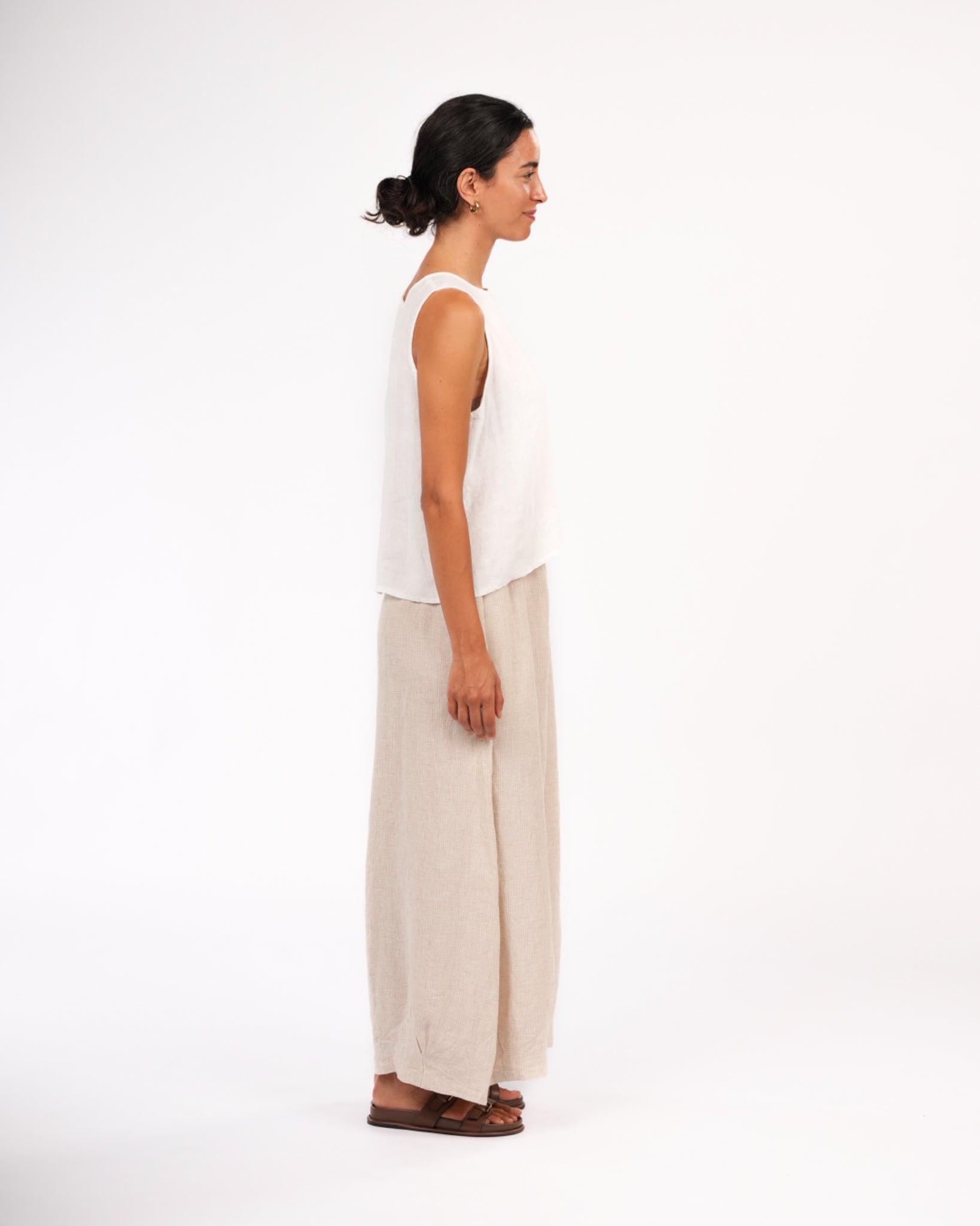 Montaigne Eadie Linen Pants in Fine Houndstooth Natural6
