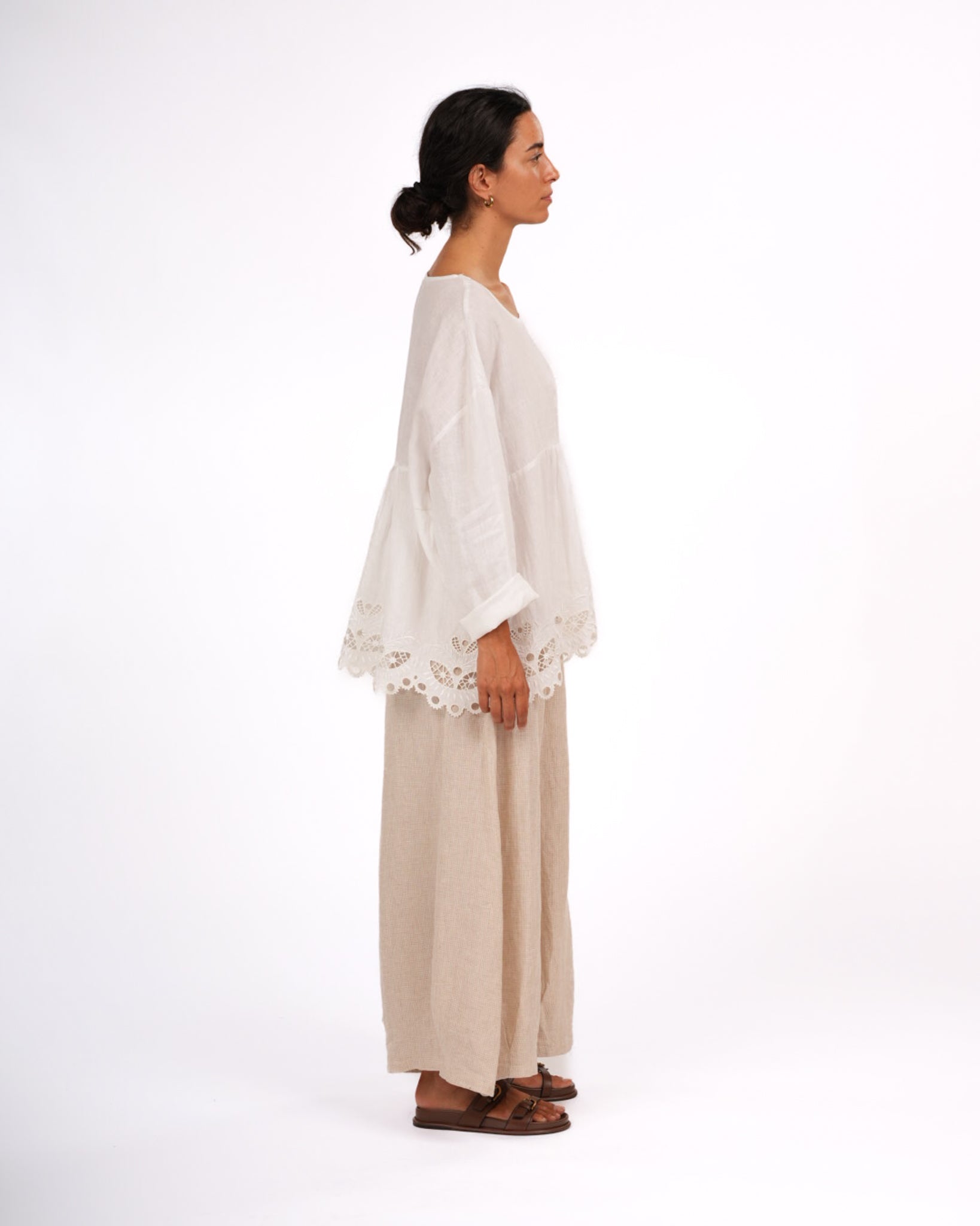 Montaigne Embroidered French Linen Blouse White2