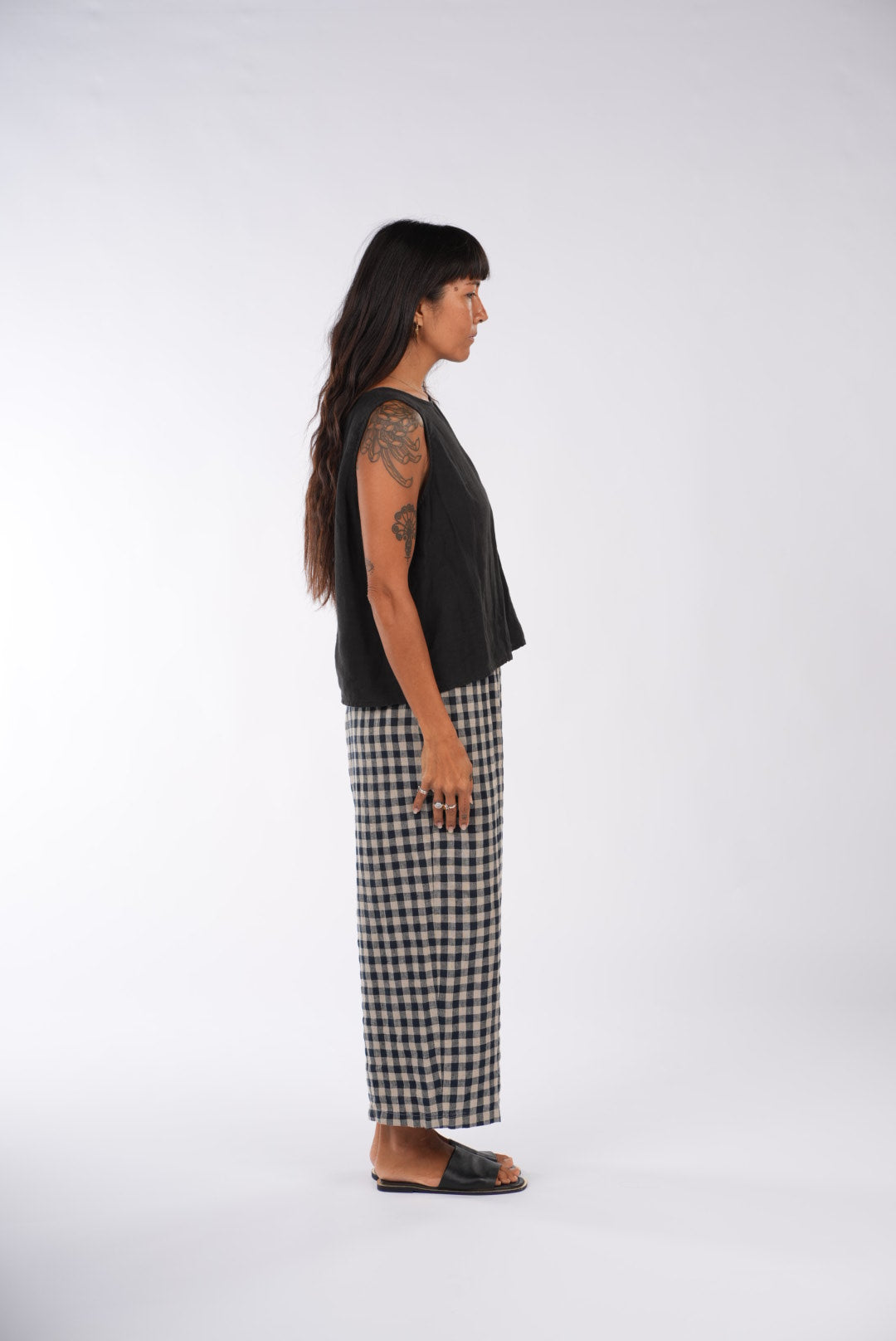 Montaigne French Linen Pants In Navy Check3