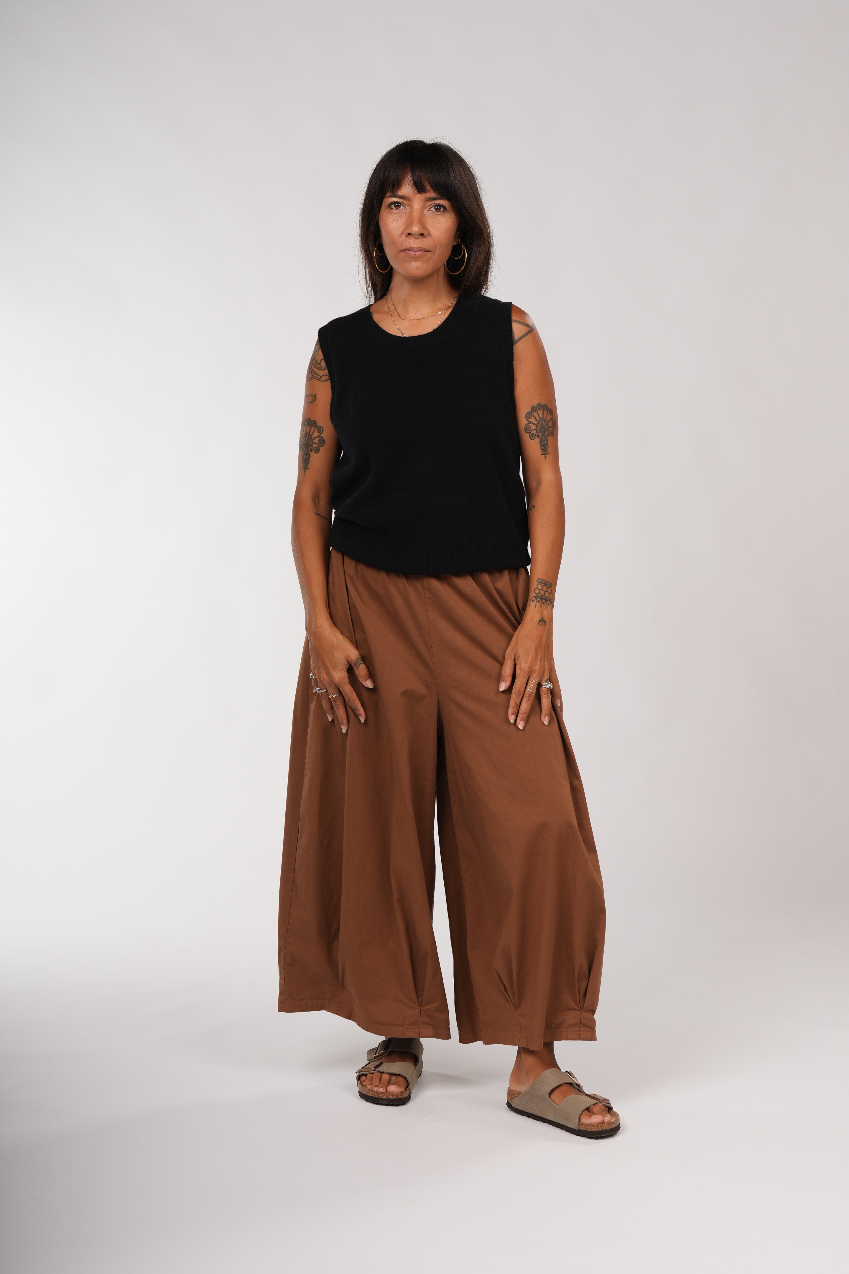 Montaigne Gigi 100% New Zealand Lambswool Vest Black