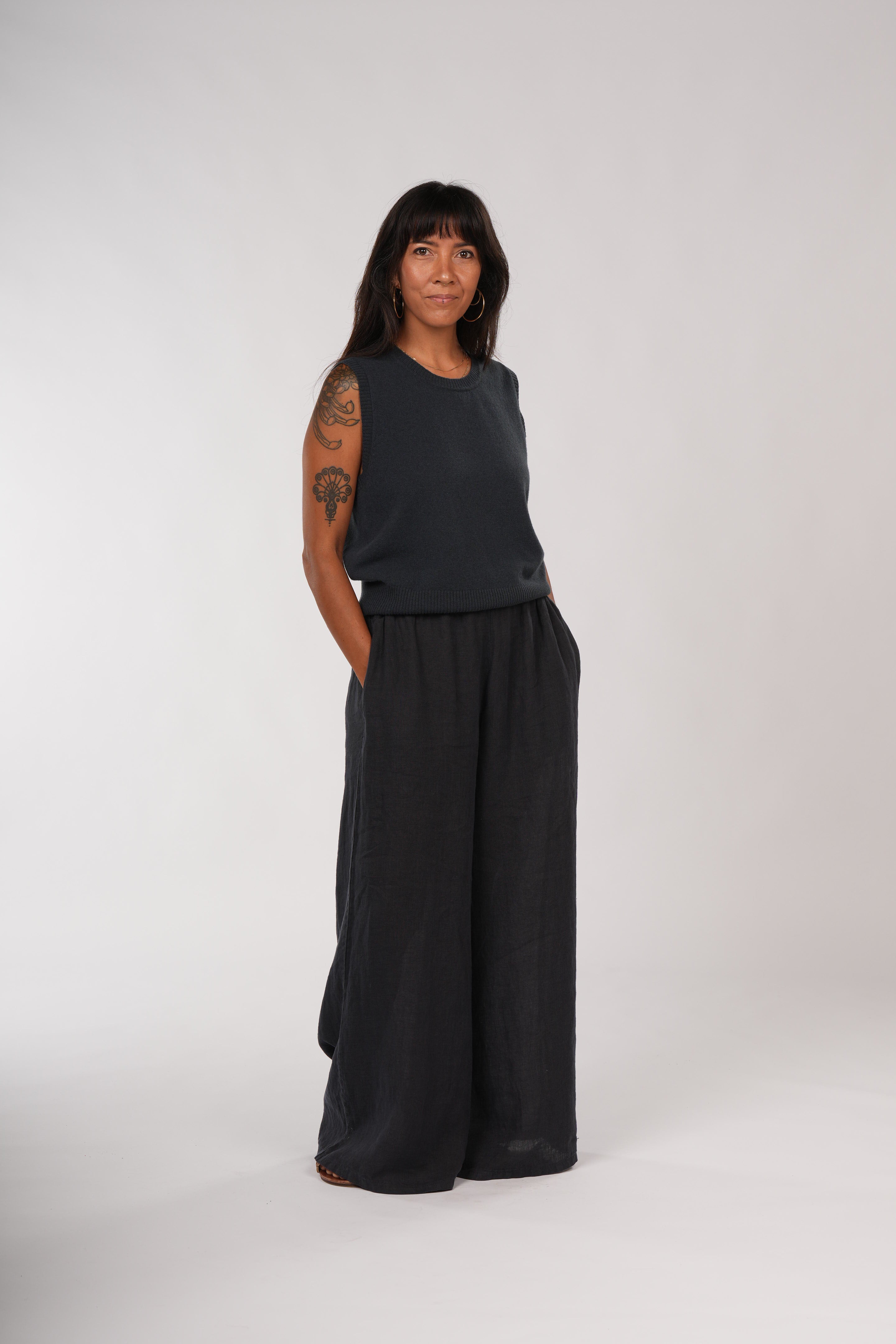 Montaigne Jambes Full-Length Linen Pants Black1