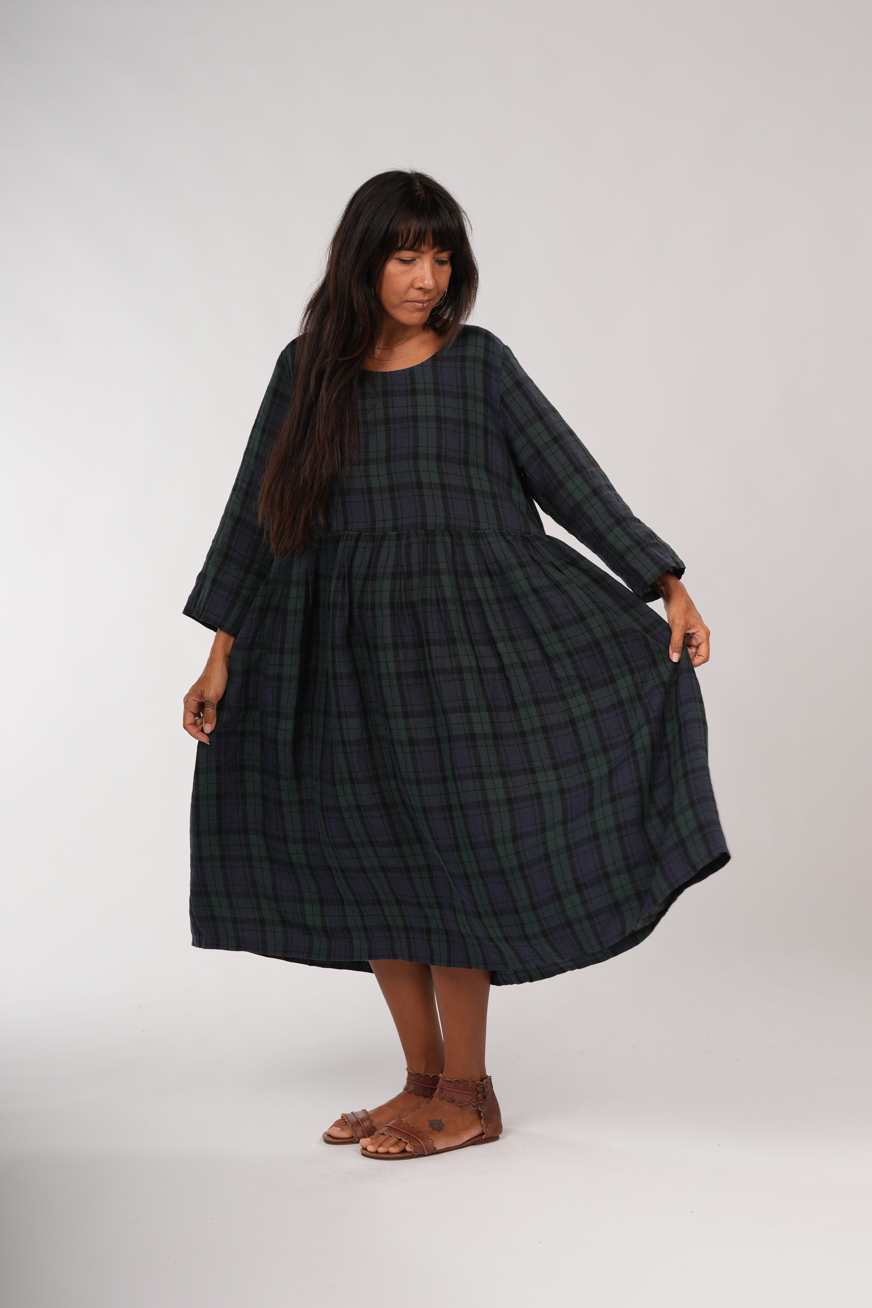 Montaigne Journee French Linen Dress in Tartan Blue4