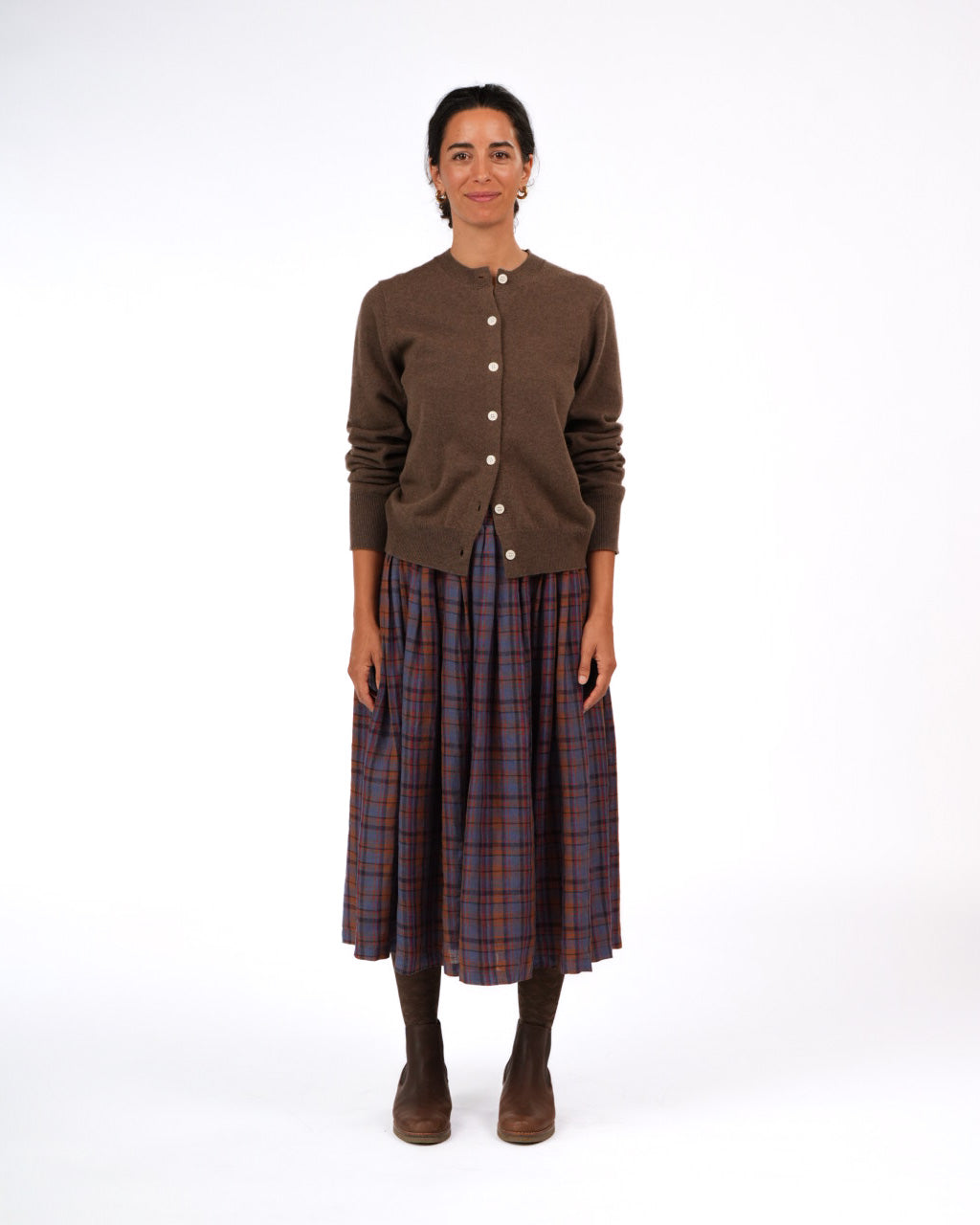 Montaigne Minimalist Lambswool Cardigan Brown1