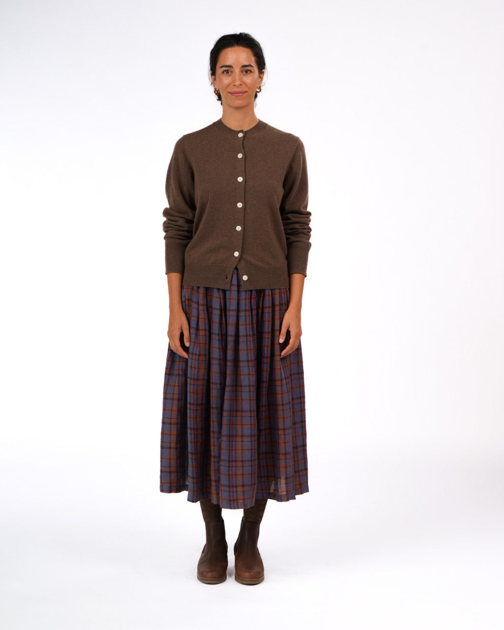 Montaigne Minimalist Lambswool Cardigan Brown2