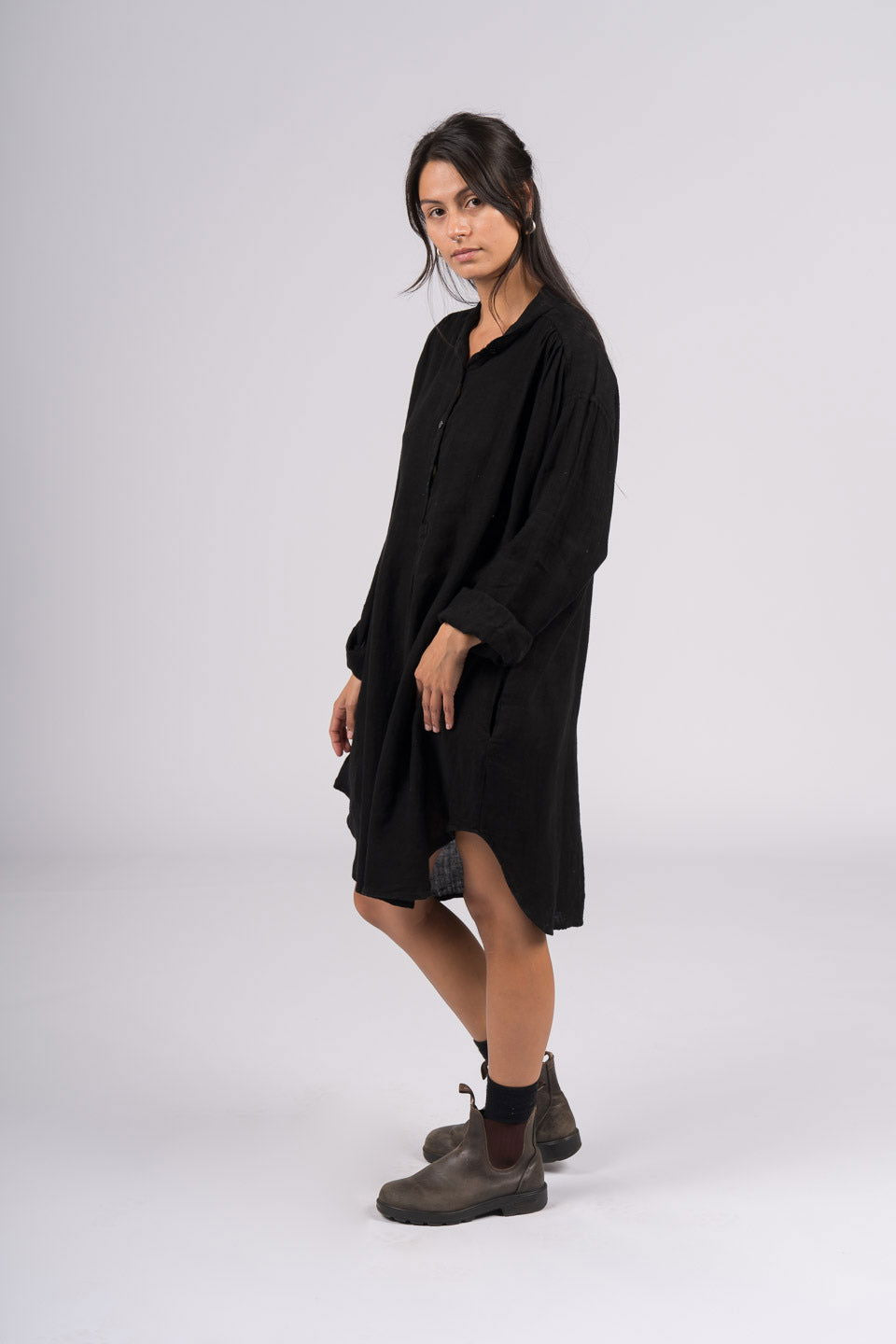 Montaigne Riviera Long Sleeve Linen Shirt Black