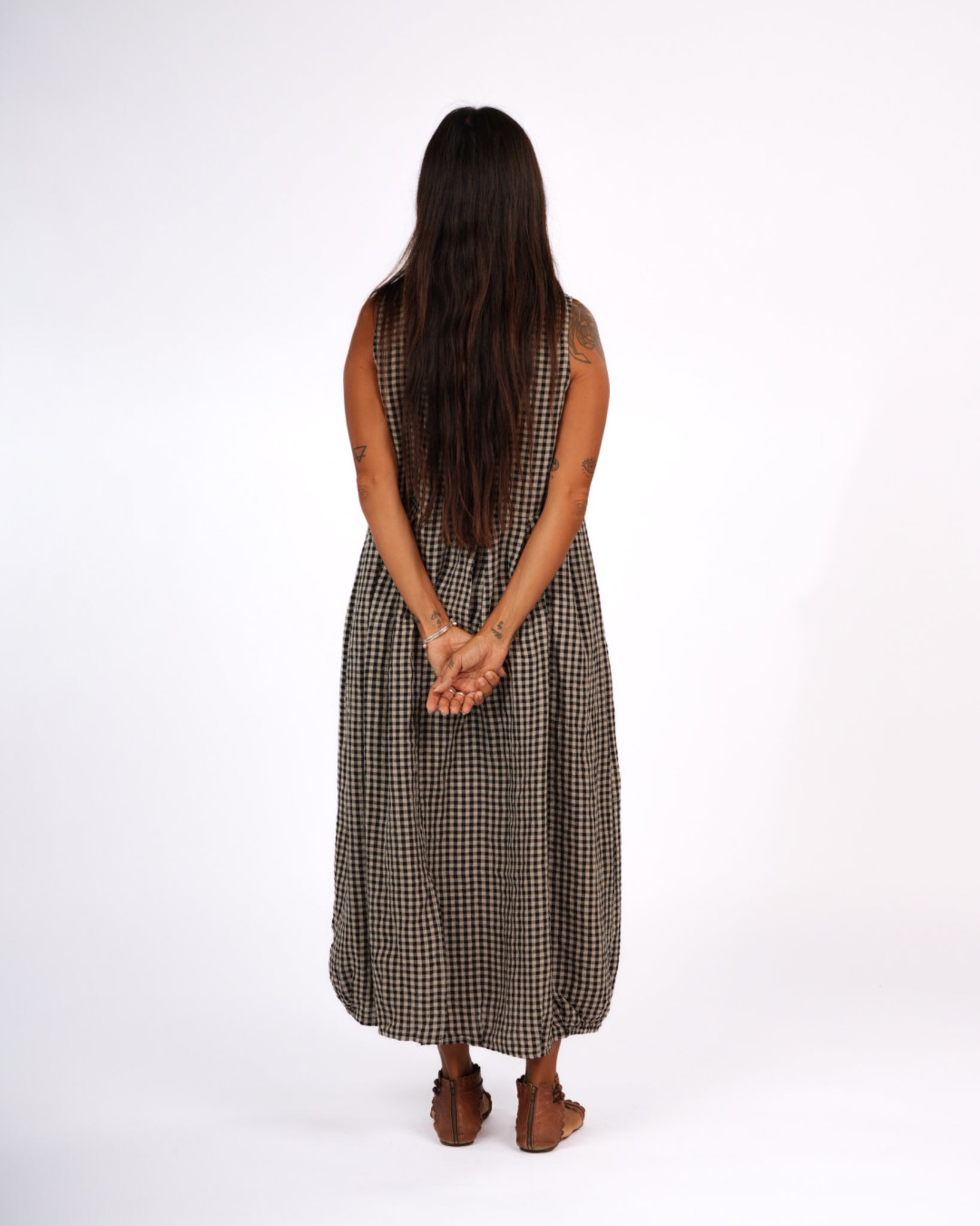 Sartene French Linen Dress in Gingham Black3