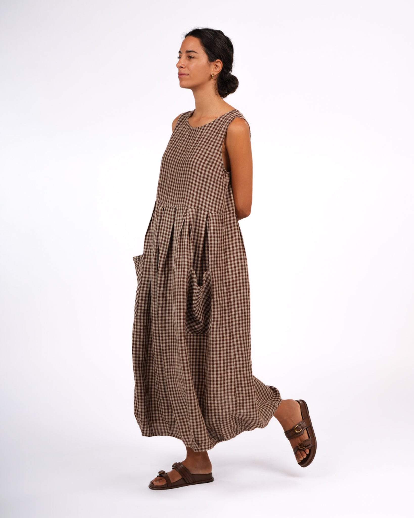 Sartene French Linen Dress in Gingham Brown5