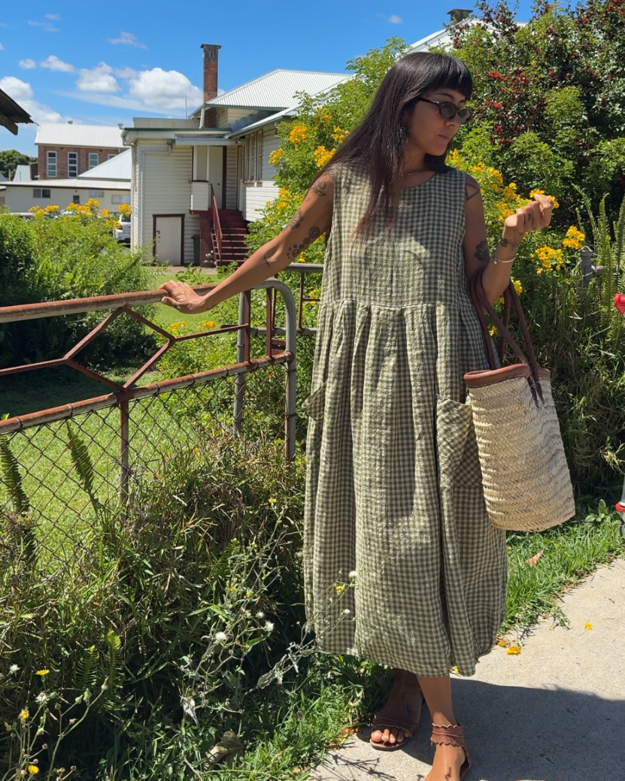 Montaigne Sartene French Linen Dress in Gingham Pistachio4