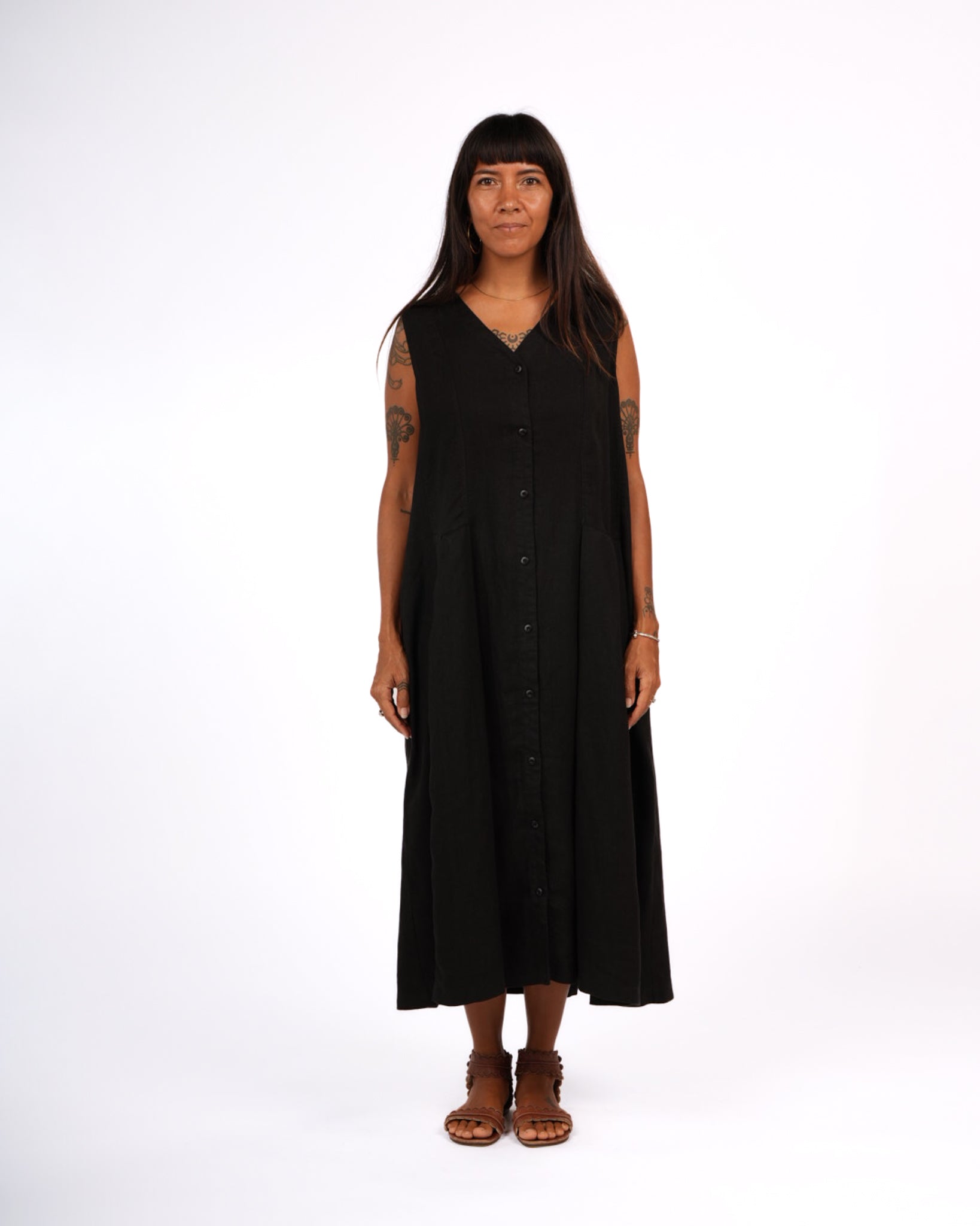 Montaigne Sorrento Button-Through French Linen V-Neck Dress Black1