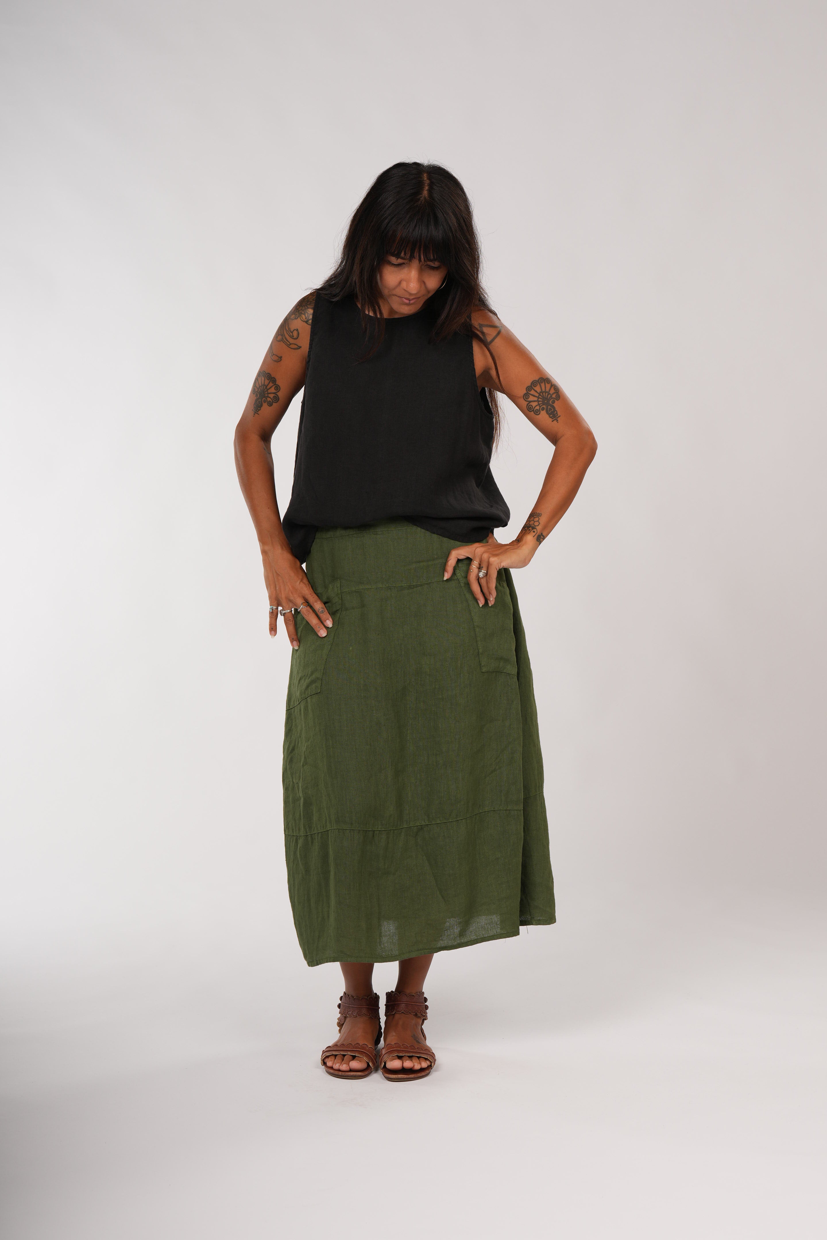 Montaigne Tulip Linen Skirt Forest Green1