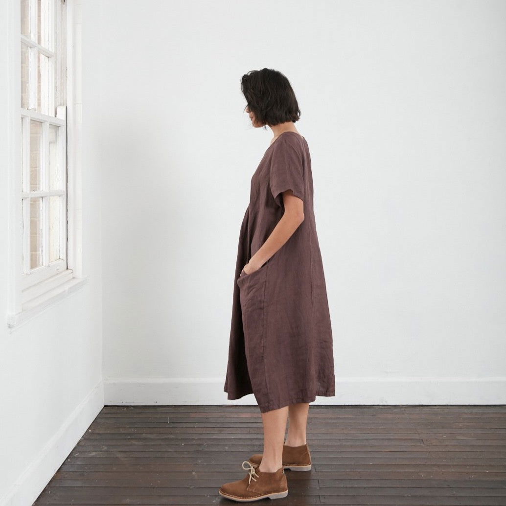 Montaigne Zuri Linen Pocket Dress Rum Raisin1