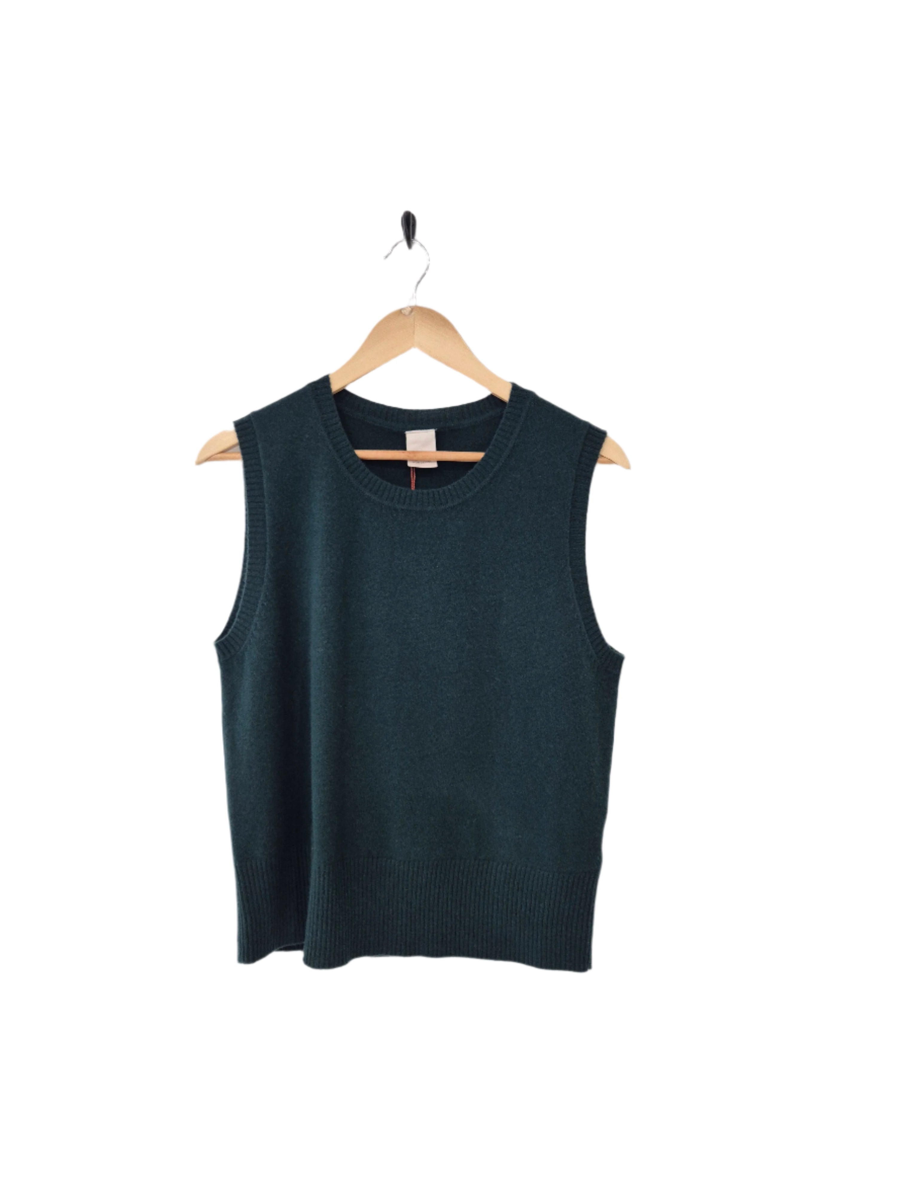 Montaigne Gigi 100% New Zealand Lambswool Vest Green2