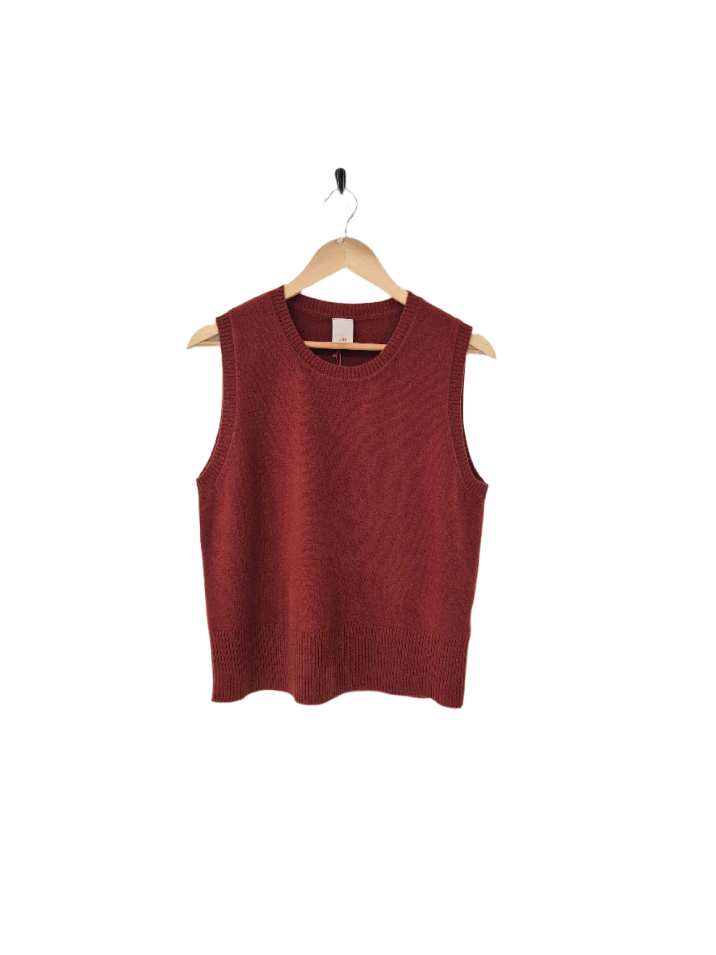 Montaigne Gigi 100% New Zealand Lambswool Vest Rust3