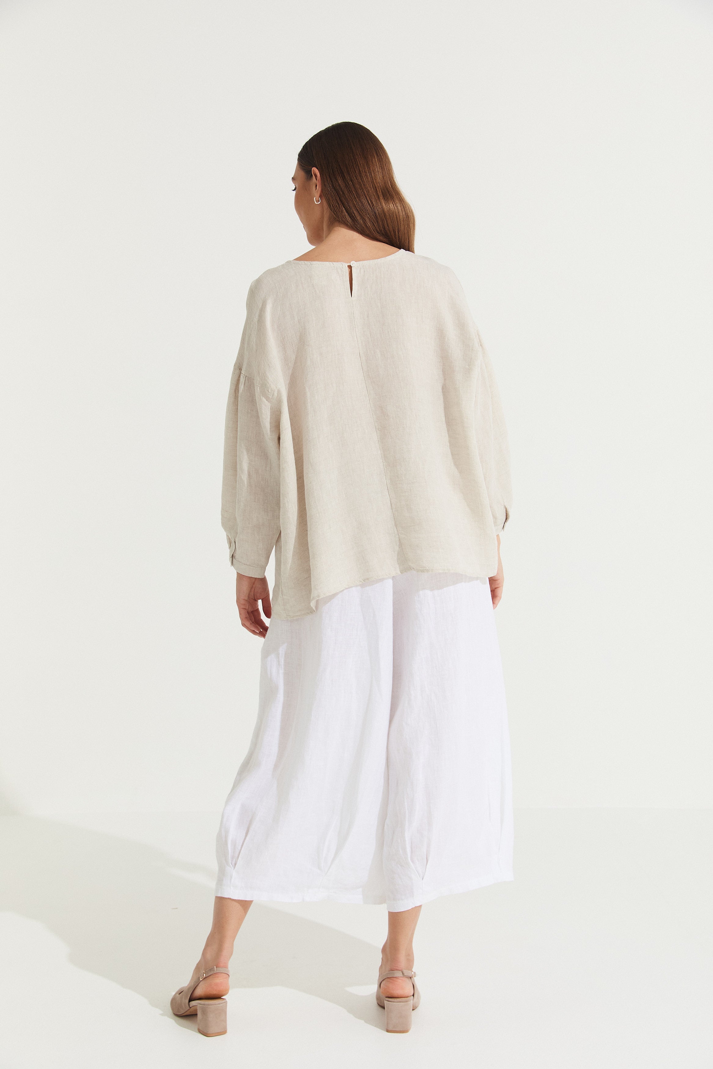 Montaigne Gina Linen Long Sleeve Top Natural2