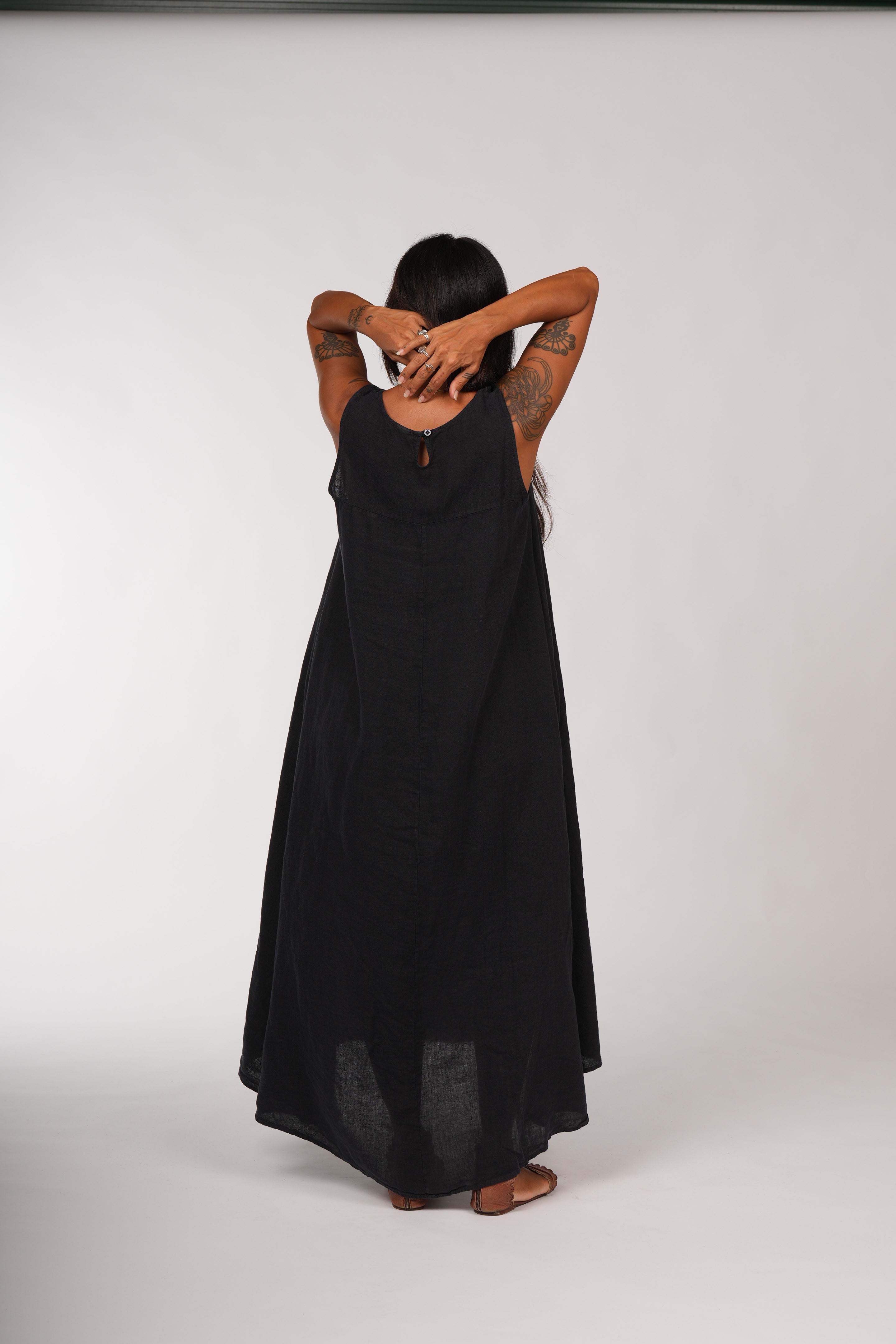 Montaigne Picasso A-line Linen Maxi Dress Black1