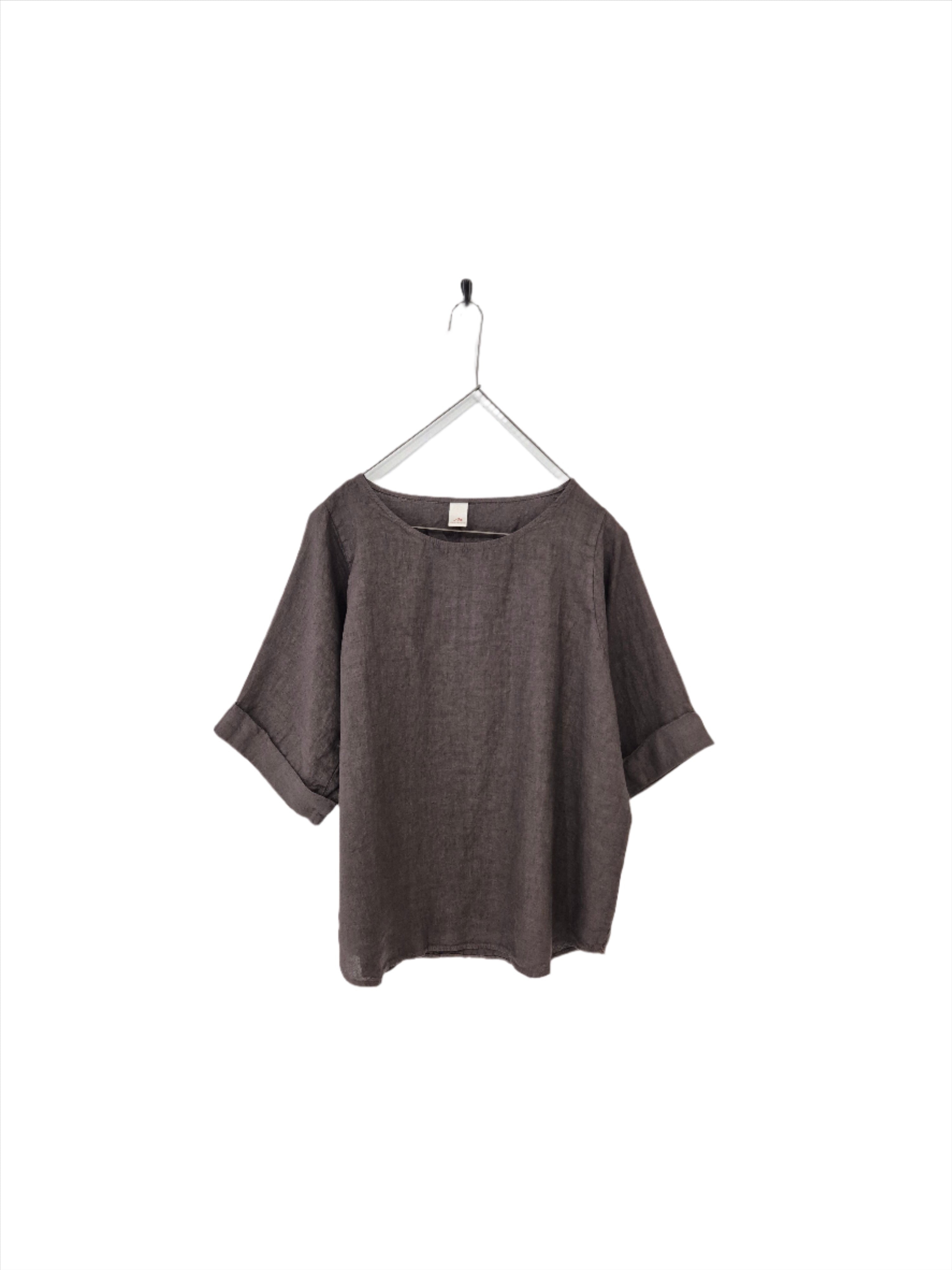 Montaigne Sérénité Curved Hemline Linen Top Rum Raisin