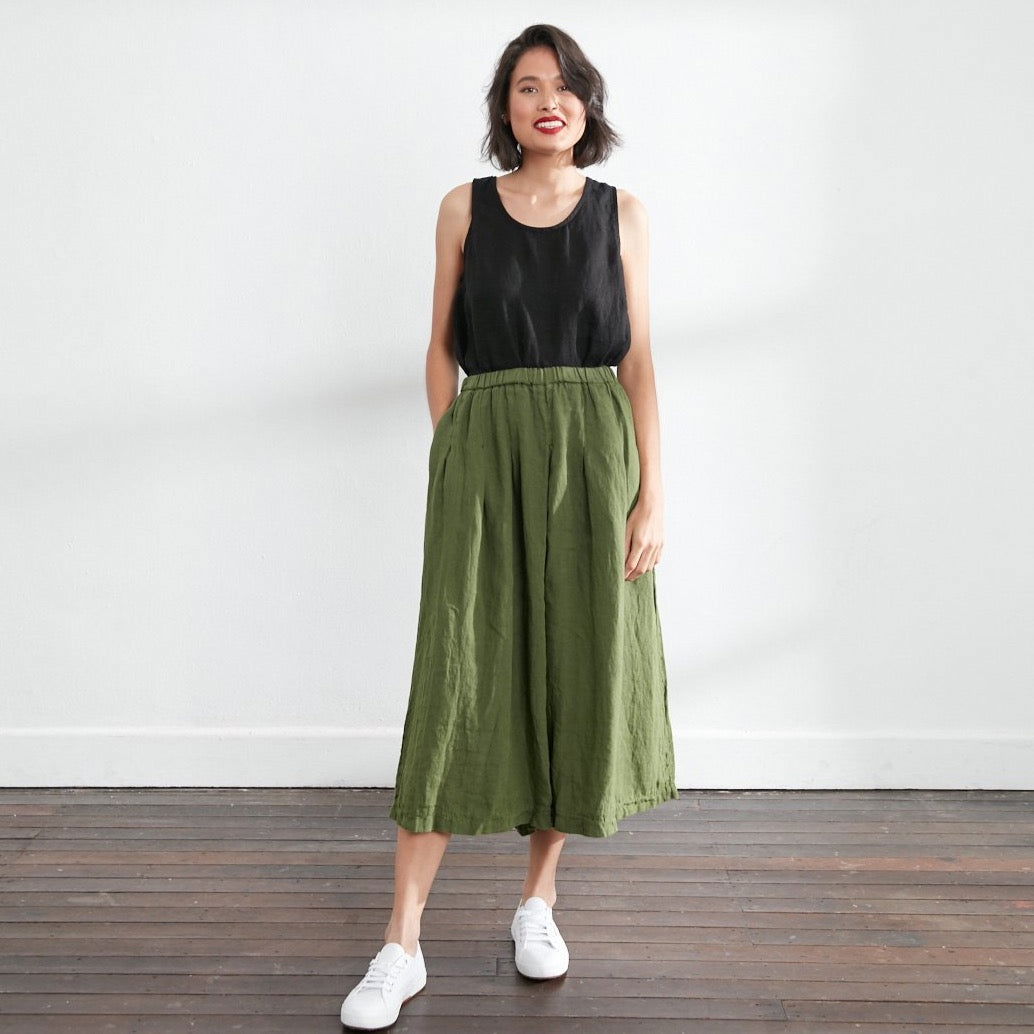 Montaigne Solid Linen Culottes Forest Green