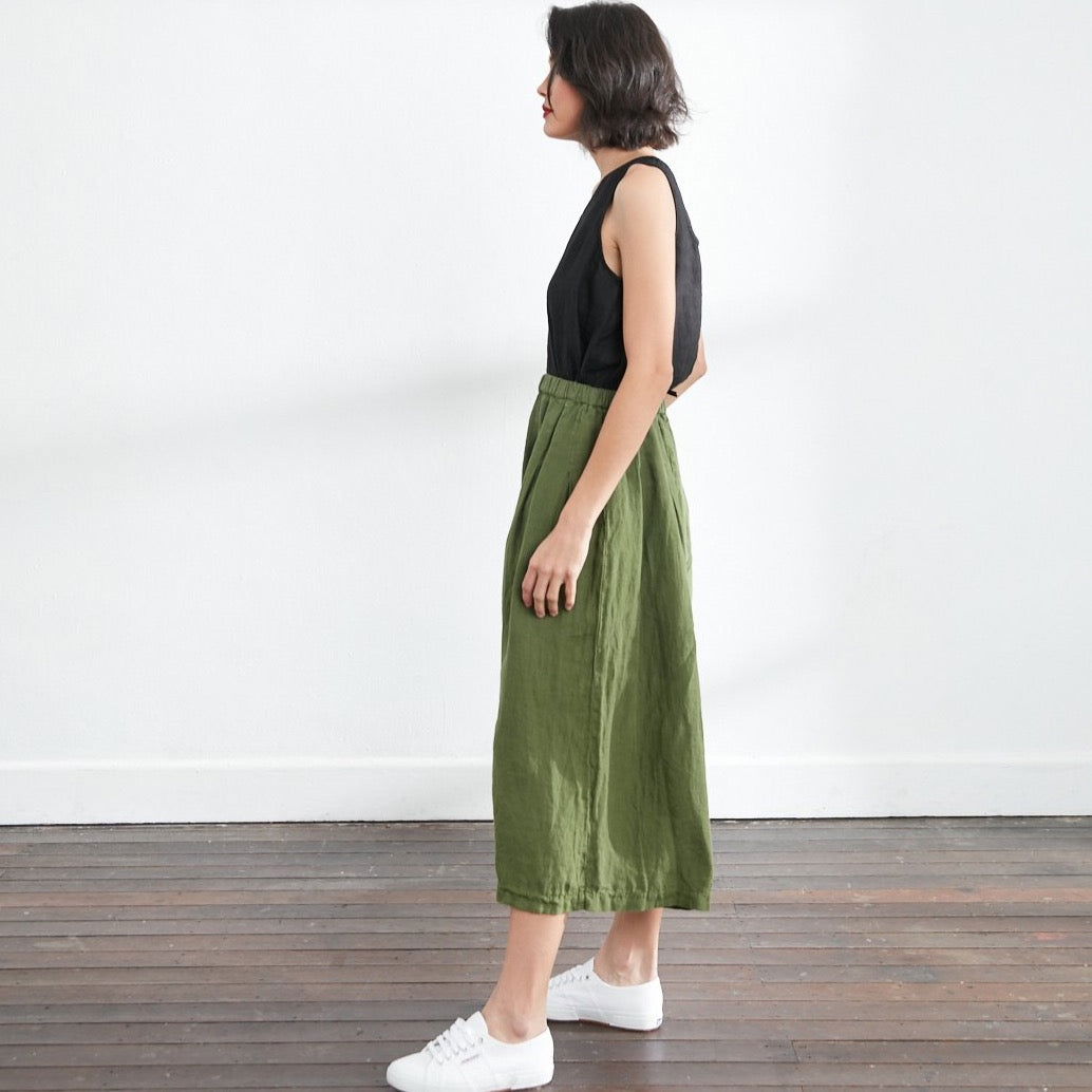 Montaigne Solid Linen Culottes Forest Green1