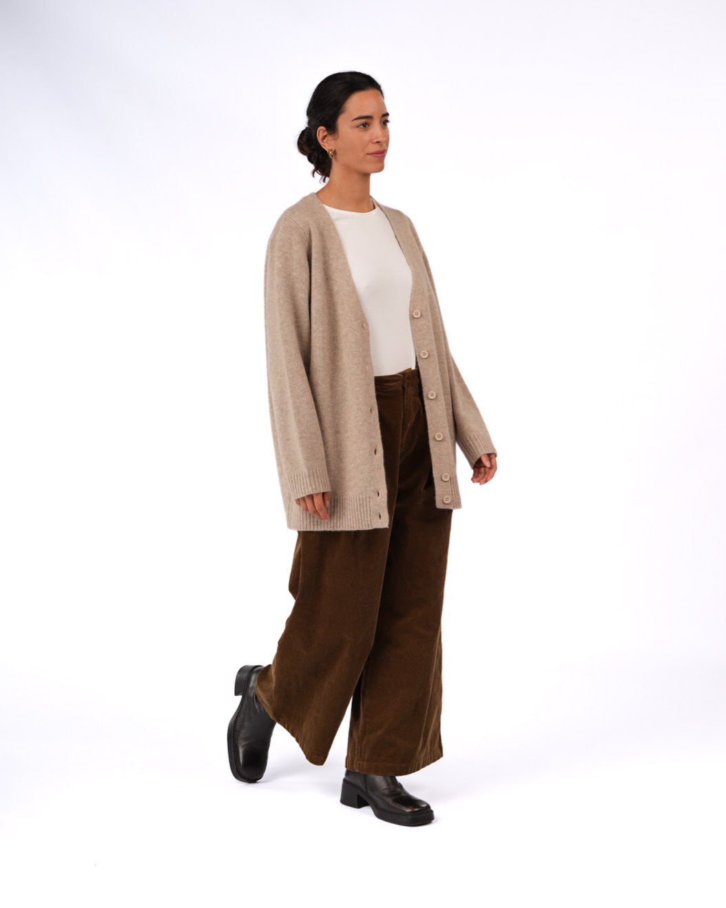Montaigne Patou Pure Lambswool Cardigan Oatmeal1