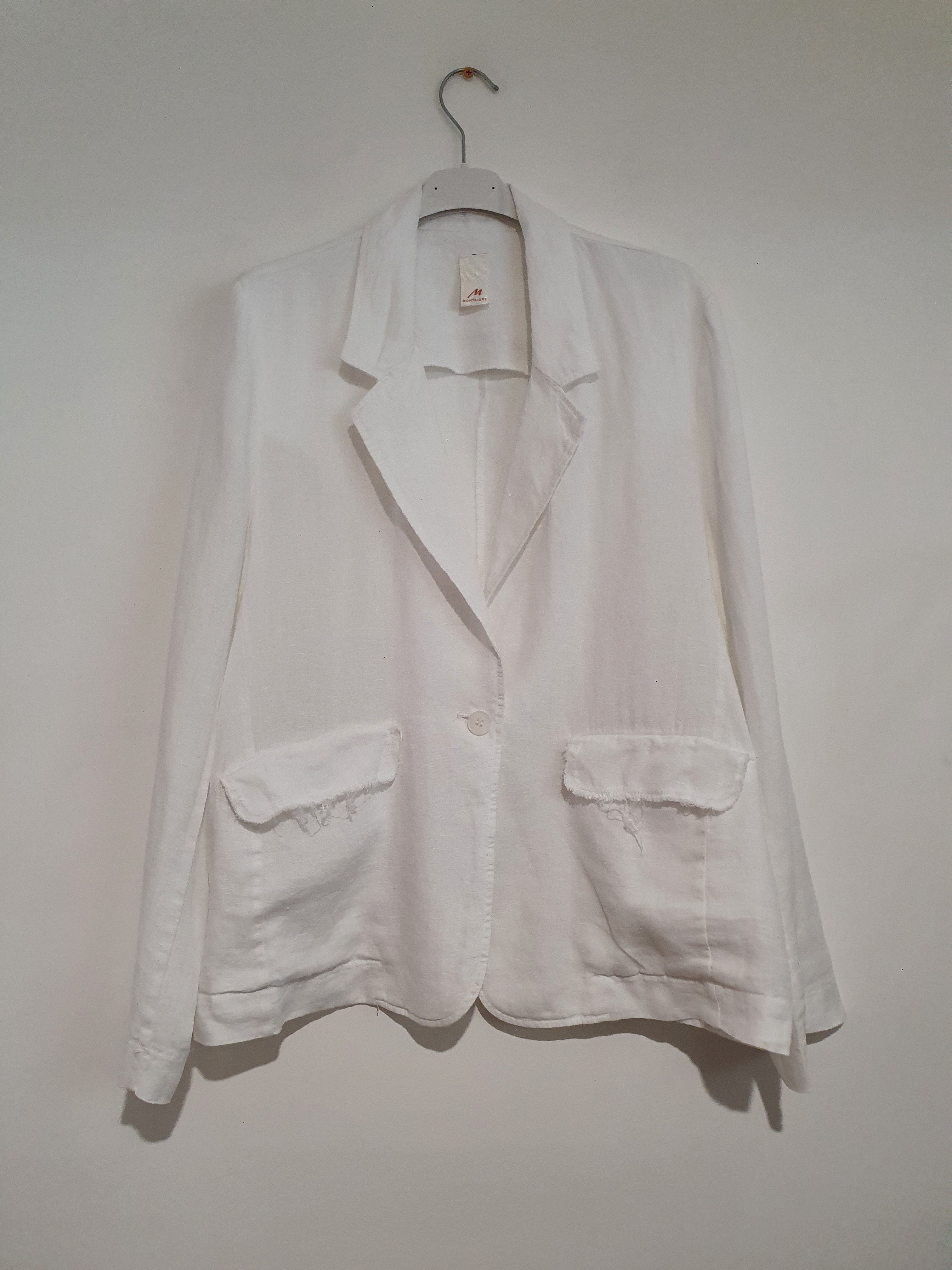 Saint-Cloud Relaxed Fit Linen Blazer with Raw Seams