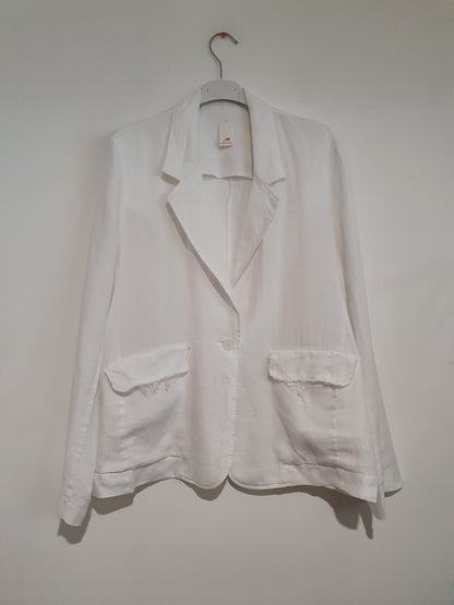 Saint-Cloud Relaxed Fit Linen Blazer with Raw Seams