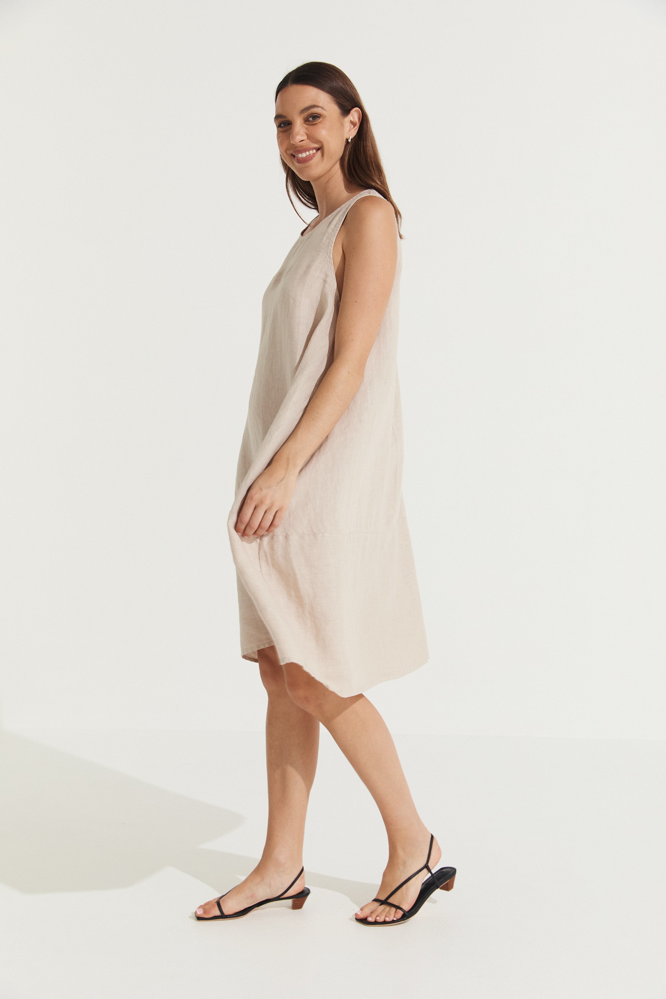 Sara Sleeveless Linen Dress