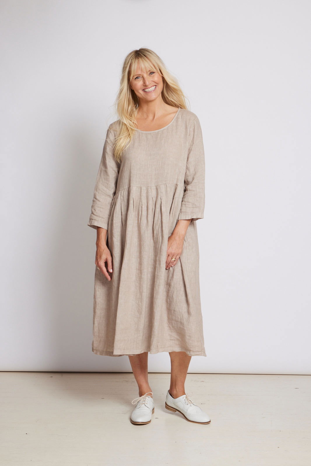 Journee Baggy Linen Dress - Montaigne Paris