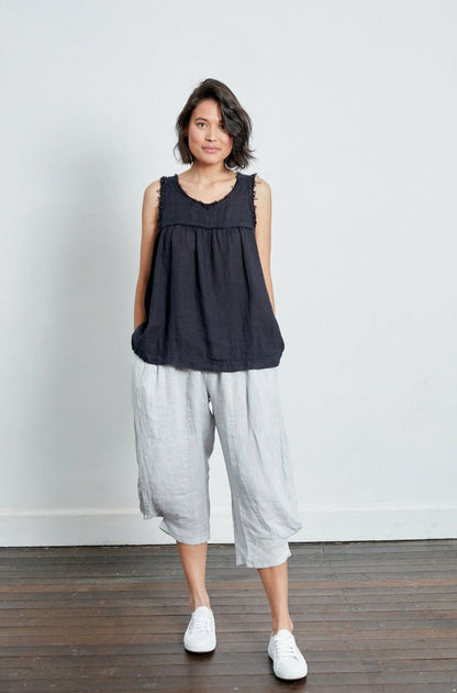 Saint-Tropez Linen Capri Pants - Montaigne Paris