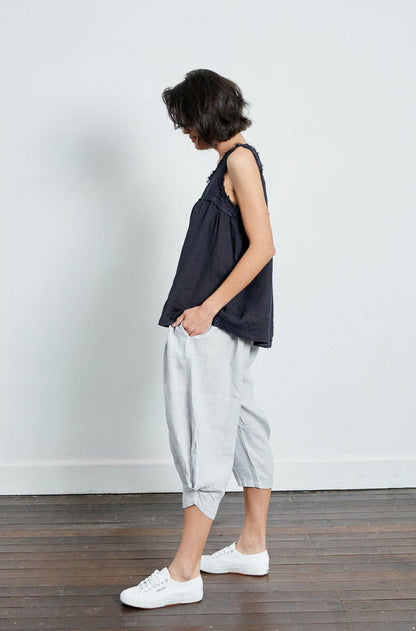 Saint-Tropez Linen Capri Pants - Montaigne Paris