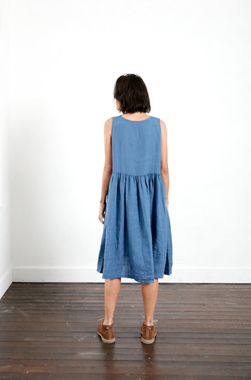 Montaigne Adelaide Sleeveless Linen Dress with Pockets Demin2