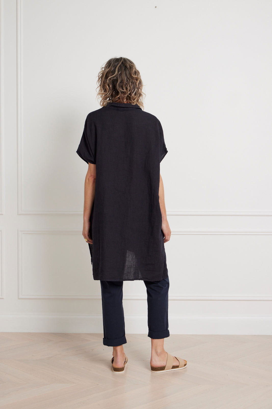 Montaigne Adrienne Linen Collared Shirt Navy2