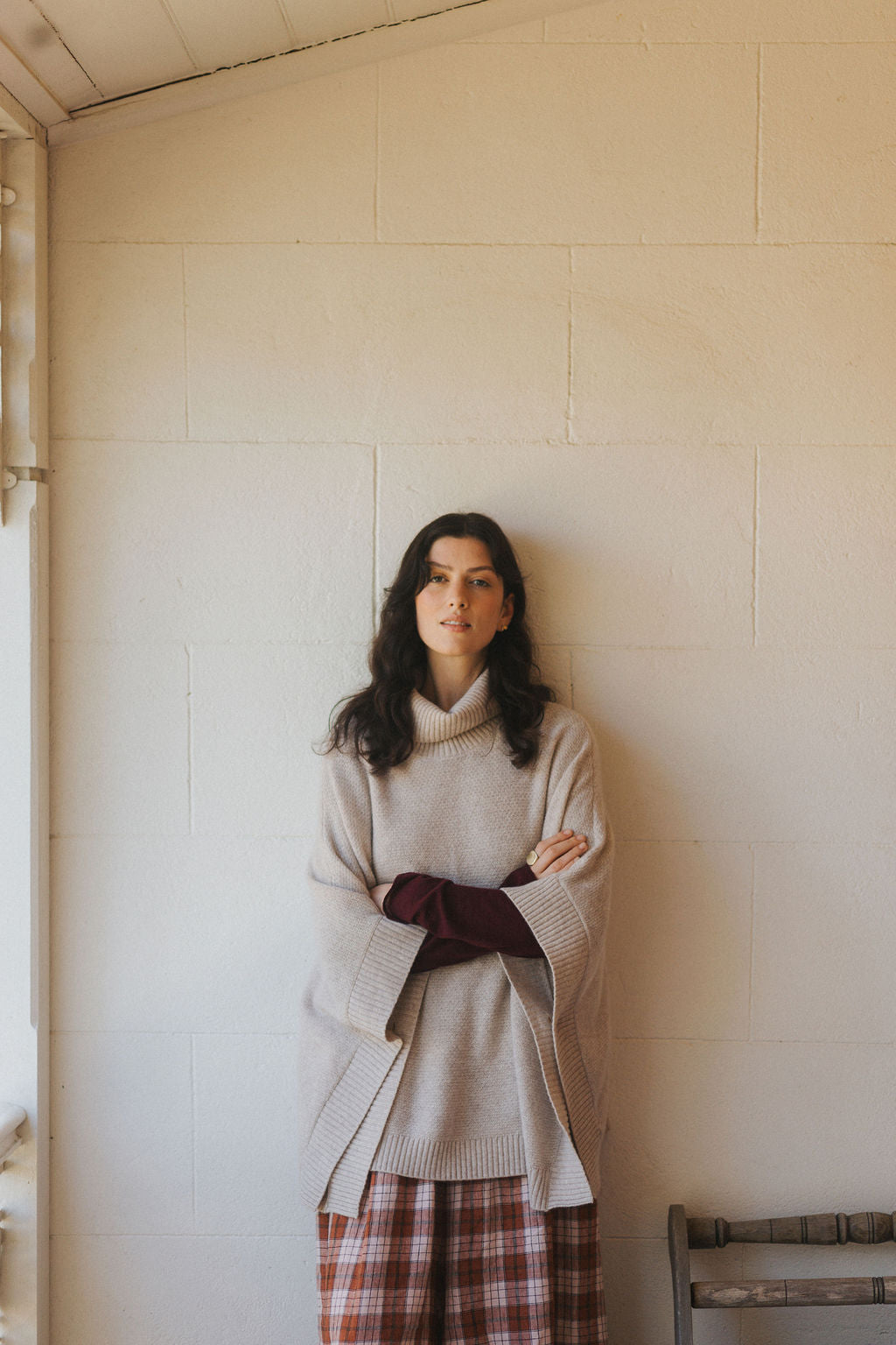 Montaigne Agnès 100% New Zealand Lambswool Poncho Light Oat2