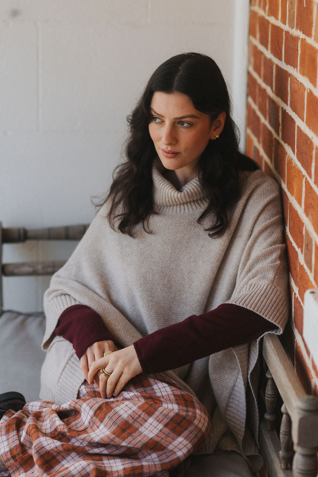 Montaigne Agnès 100% New Zealand Lambswool Poncho Light Oat4
