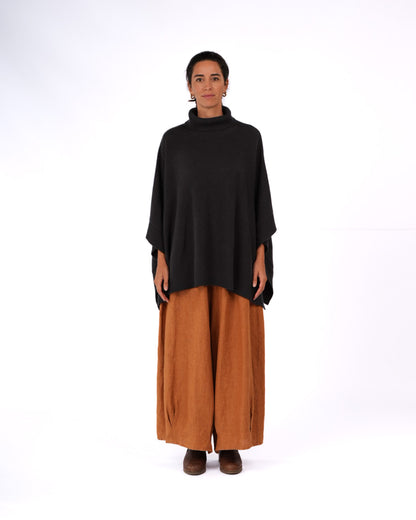 Montaigne Agnès 100% New Zealand Lambswool Poncho Deep Indigo
