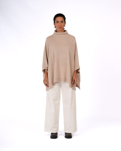 Montaigne Agnès 100% New Zealand Lambswool Poncho Light Oat