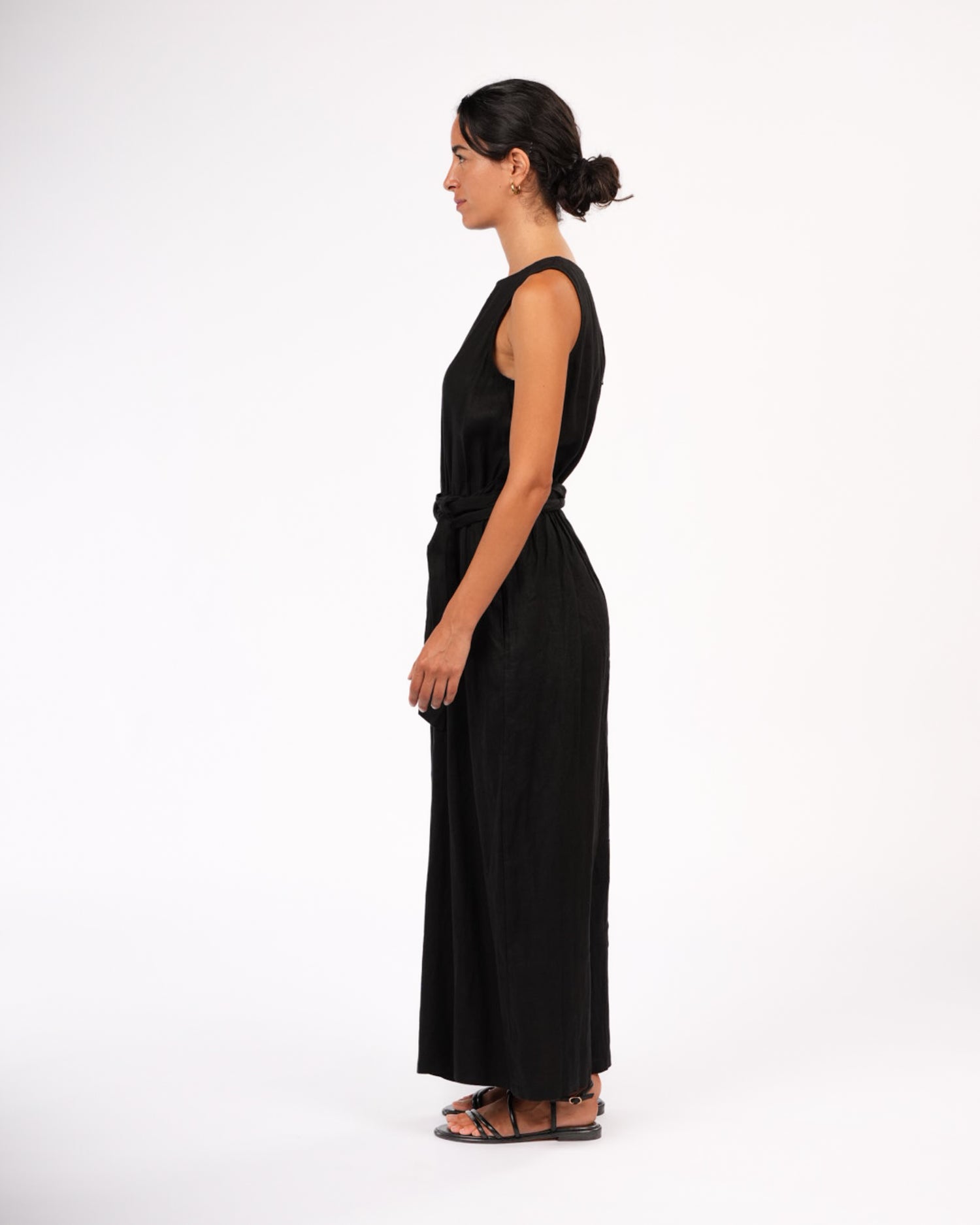 Montaigne Alba French Linen Tie-Waist Jumpsuit Black4