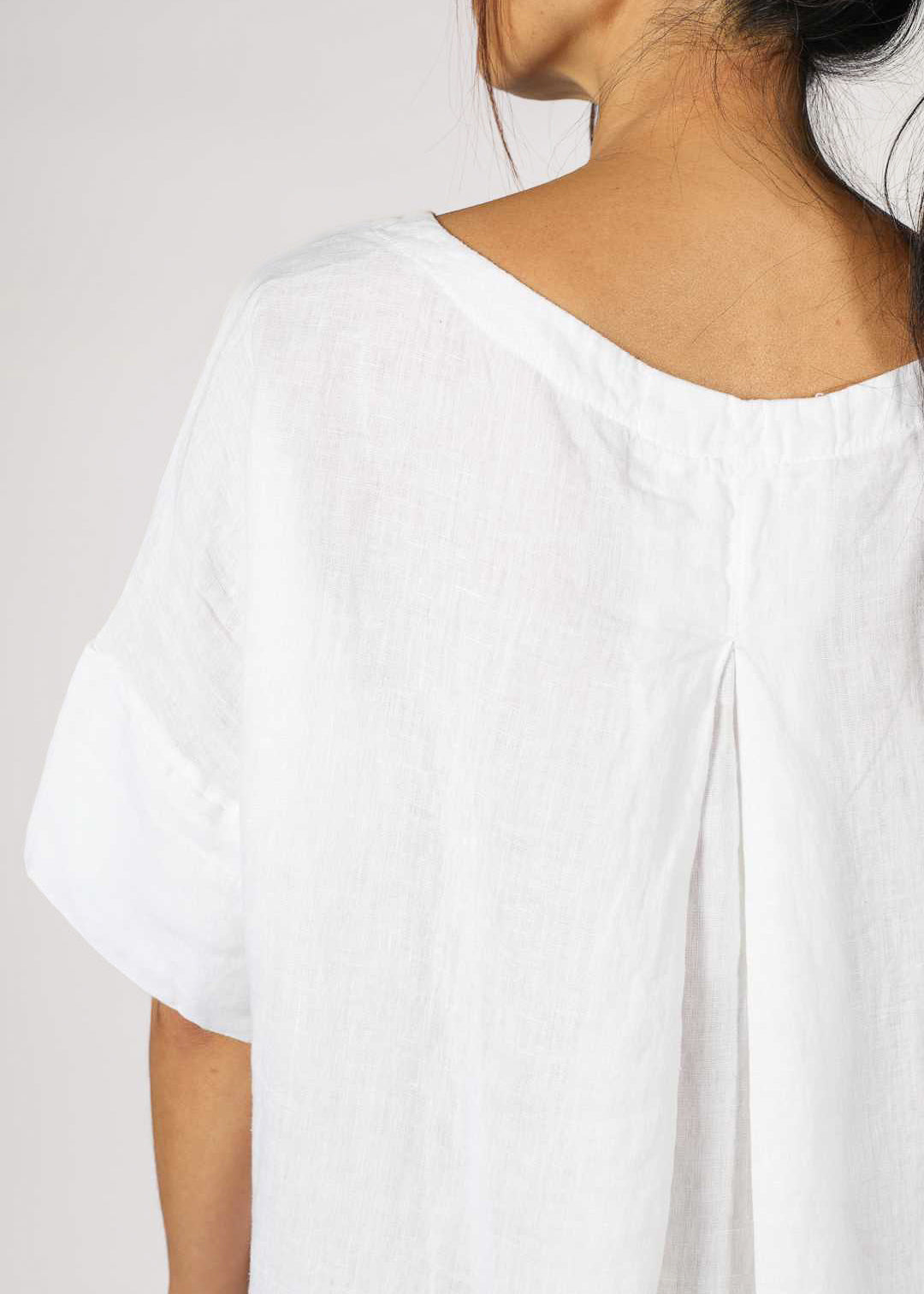 Montaigne Celine short sleeved linen top white