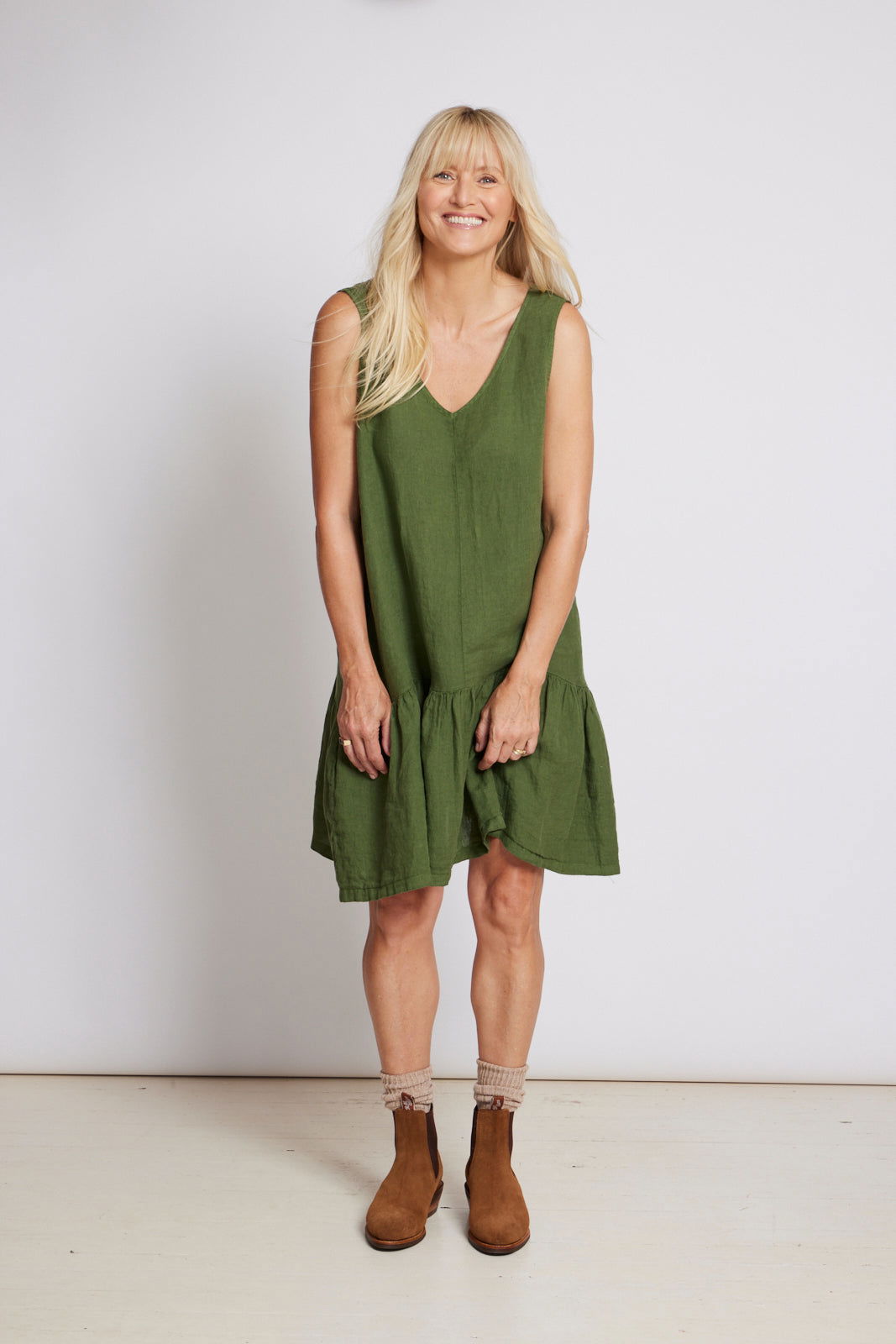 Montaigne Clement Linen Sleeveless Dress Forest Green1