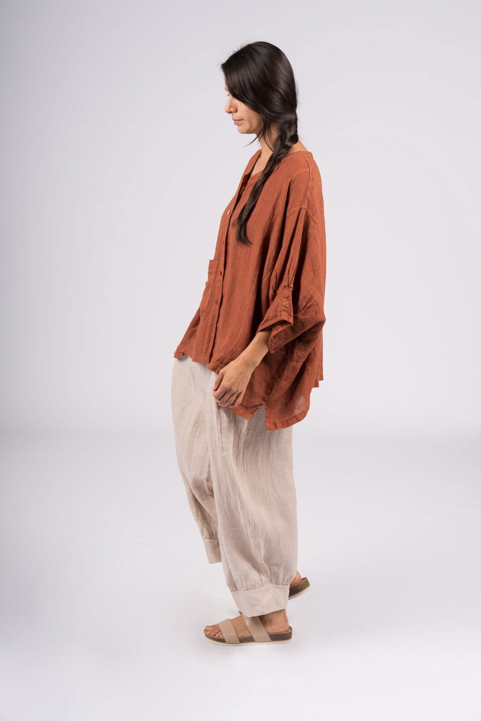 Montaigne Desi Linen Pants with Back Pockets (2 sizes) Natural1