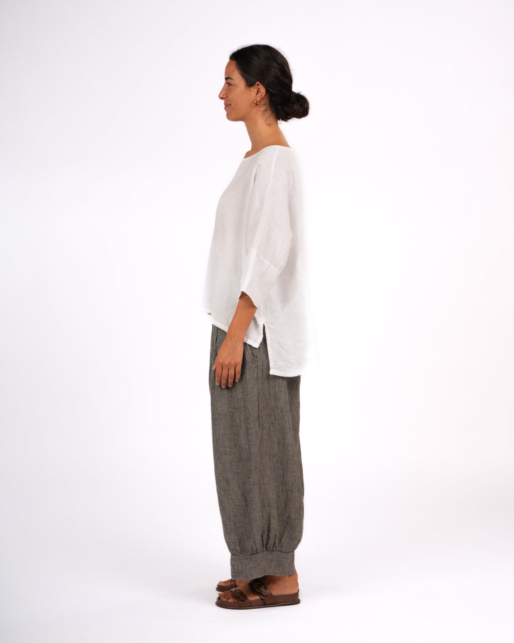 Montaigne Desi Pants In Houndstooth French Linen Black3